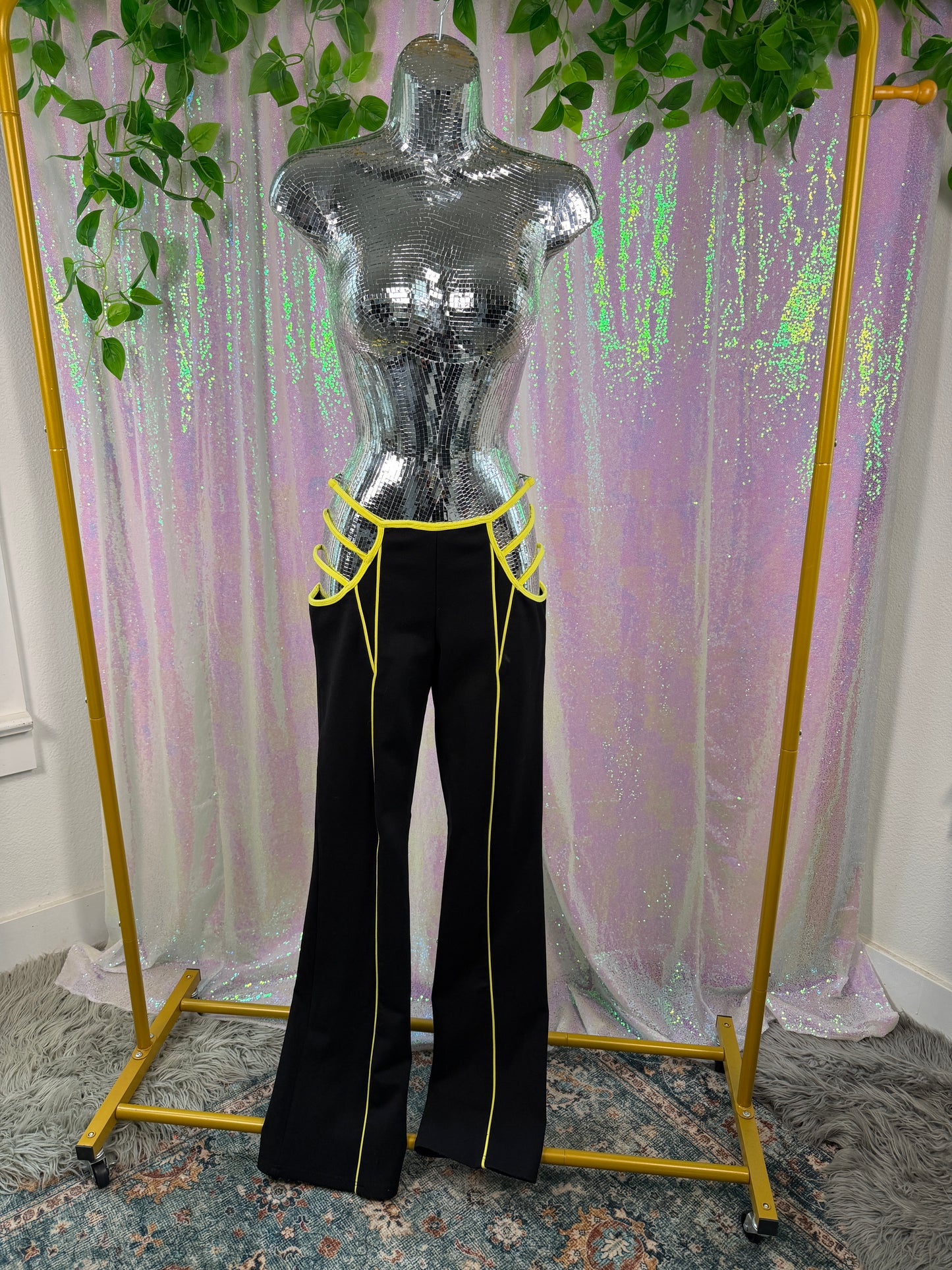 I.AM.GIA (S) ⚡🖤🌙 🪩 rave festival cyber y2k strappy flared black neon yellow pants (factory tagged: XS)