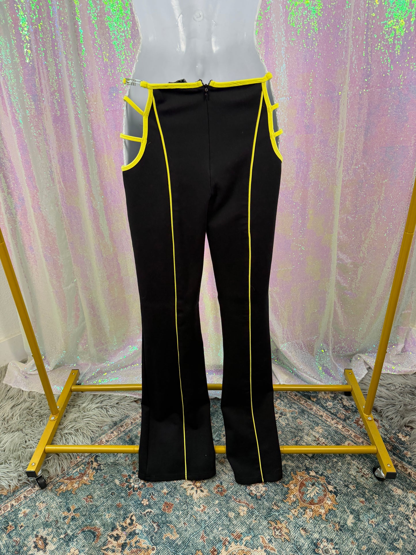 I.AM.GIA (S) ⚡🖤🌙 🪩 rave festival cyber y2k strappy flared black neon yellow pants (factory tagged: XS)