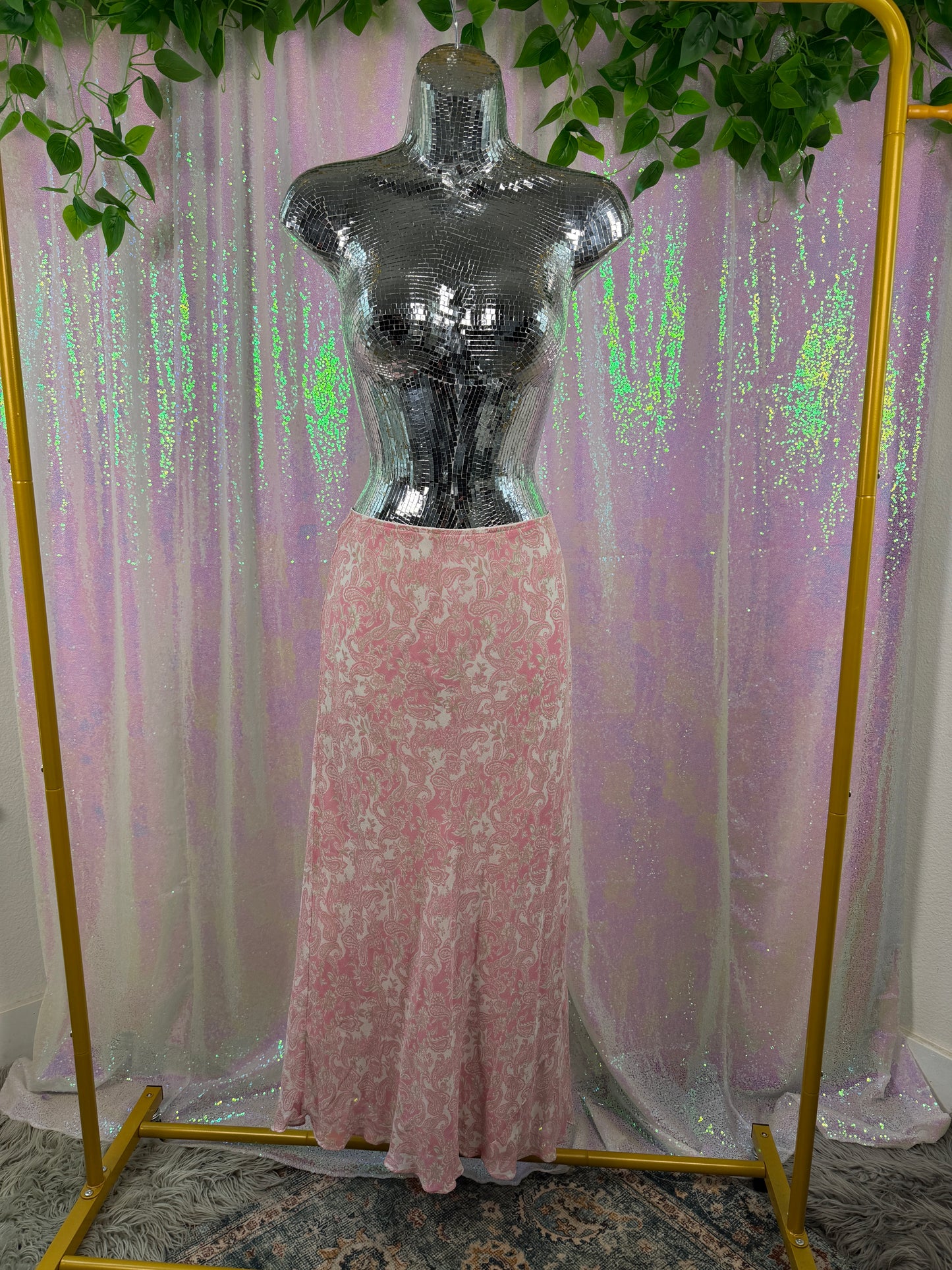 Chadwicks (L) 🌸🎀🌷💕 silky paisley maxi skirt romantic coquette vintage-inspired blush pink ivory (factory tagged: 12P)