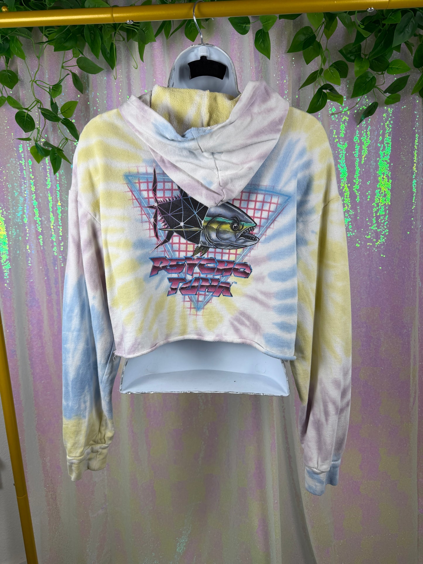 Psycho Tuna (S) 🌊🐟🌀🎣 pastel tie-dye cropped hoodie retro graphic fishing streetwear (factory tagged: N/A)