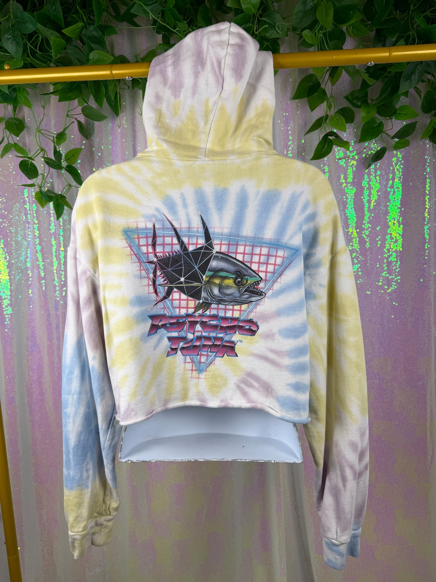 Psycho Tuna (S) 🌊🐟🌀🎣 pastel tie-dye cropped hoodie retro graphic fishing streetwear (factory tagged: N/A)