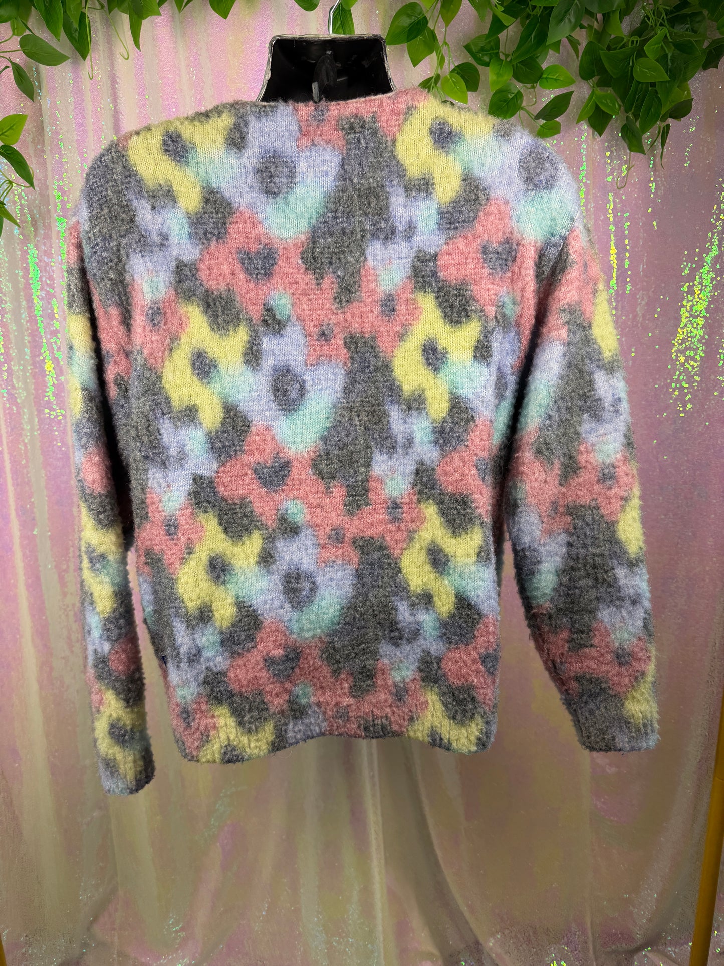 Awake (L) 🌈🩶✨🌸 floral pastel fuzzy flower print cozy cardigan button up sweater (factory tagged: N/A)