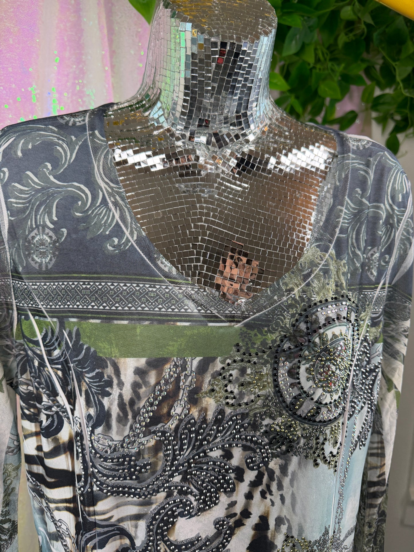 Cover Charge (M) 🐆🌿🩶💎 embellished metallic sheer mesh animal print tunic top (factory tagged: M)