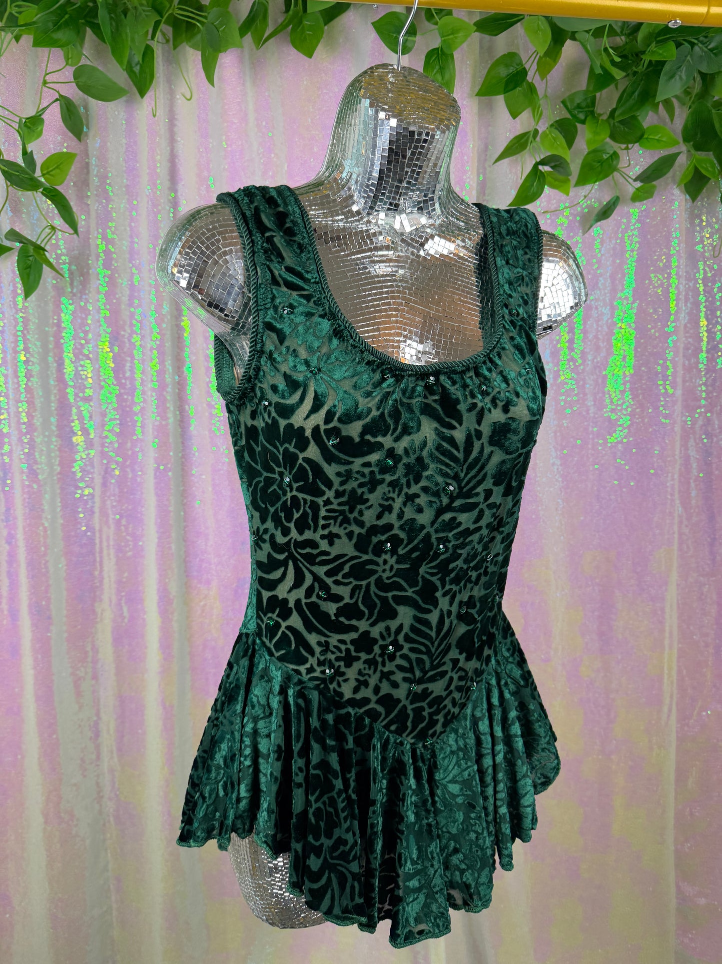 Citizen of Oz (S) 🌲✨🧚🍃💚🌿🕊️🎭🪩🌙 assistant to the wizard emerald green velvet burnout fairy skater dancer dress (factory tagged: N/A)