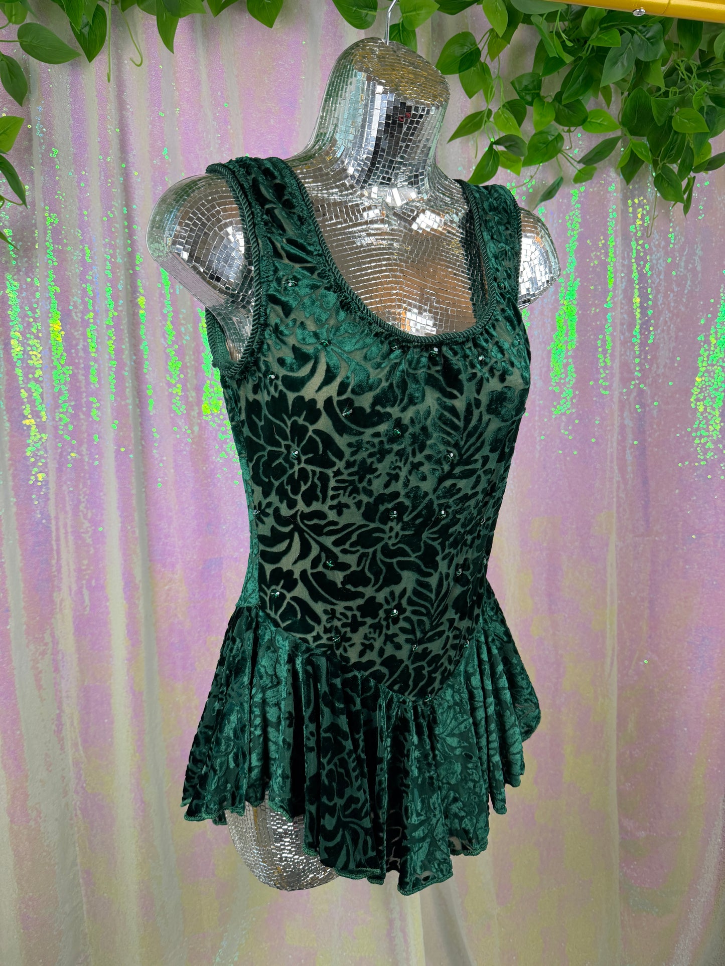 Citizen of Oz (S) 🌲✨🧚🍃💚🌿🕊️🎭🪩🌙 assistant to the wizard emerald green velvet burnout fairy skater dancer dress (factory tagged: N/A)