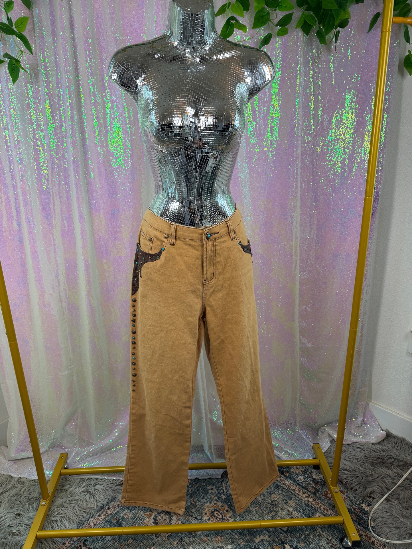 DG² by Diane Gilman (XL+) 🤠🤎🐎🪶 western Texas rancher cowboy rodeo rider embossed paisley leather with turquoise and brass studded embellishments on light brown tan straight leg pants denim jeans (factory tagged: 12P)