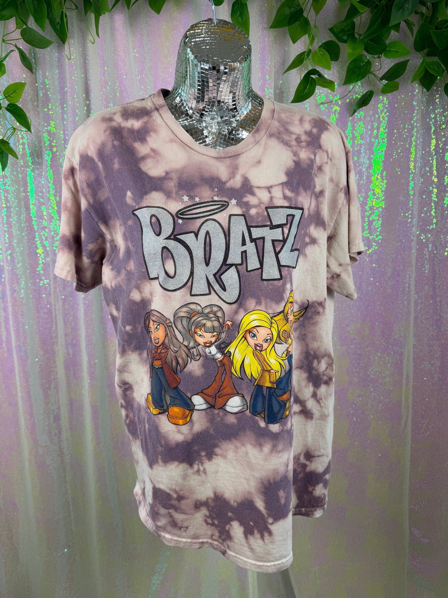 Bratz (M) 💜👑🎀💿 custom tie-dye purple bleach Y2K graphic iconic bratz dollz tee comfy streetwear (factory tagged: M)