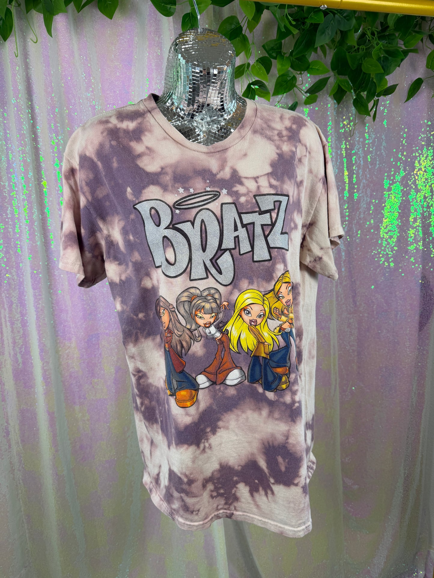 Bratz (M) 💜👑🎀💿 custom tie-dye purple bleach Y2K graphic iconic bratz dollz tee comfy streetwear (factory tagged: M)