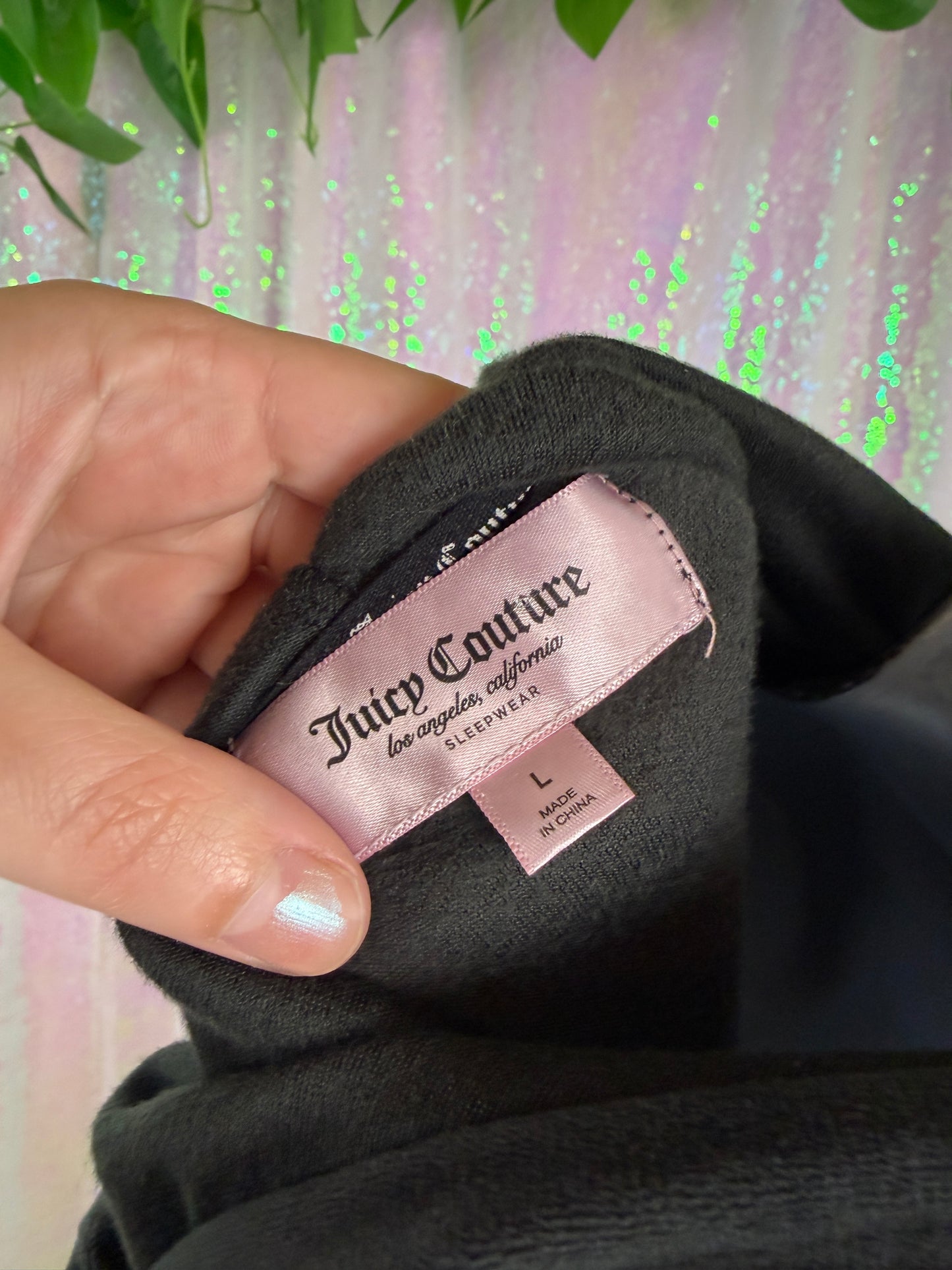 Juicy Couture (L) 🖤🕶️🐈‍⬛💎 black velvet silver rhinestone velour hoodie Y2K glam lounge baddie hoodie bratz girlie streetwear (factory tagged: L)