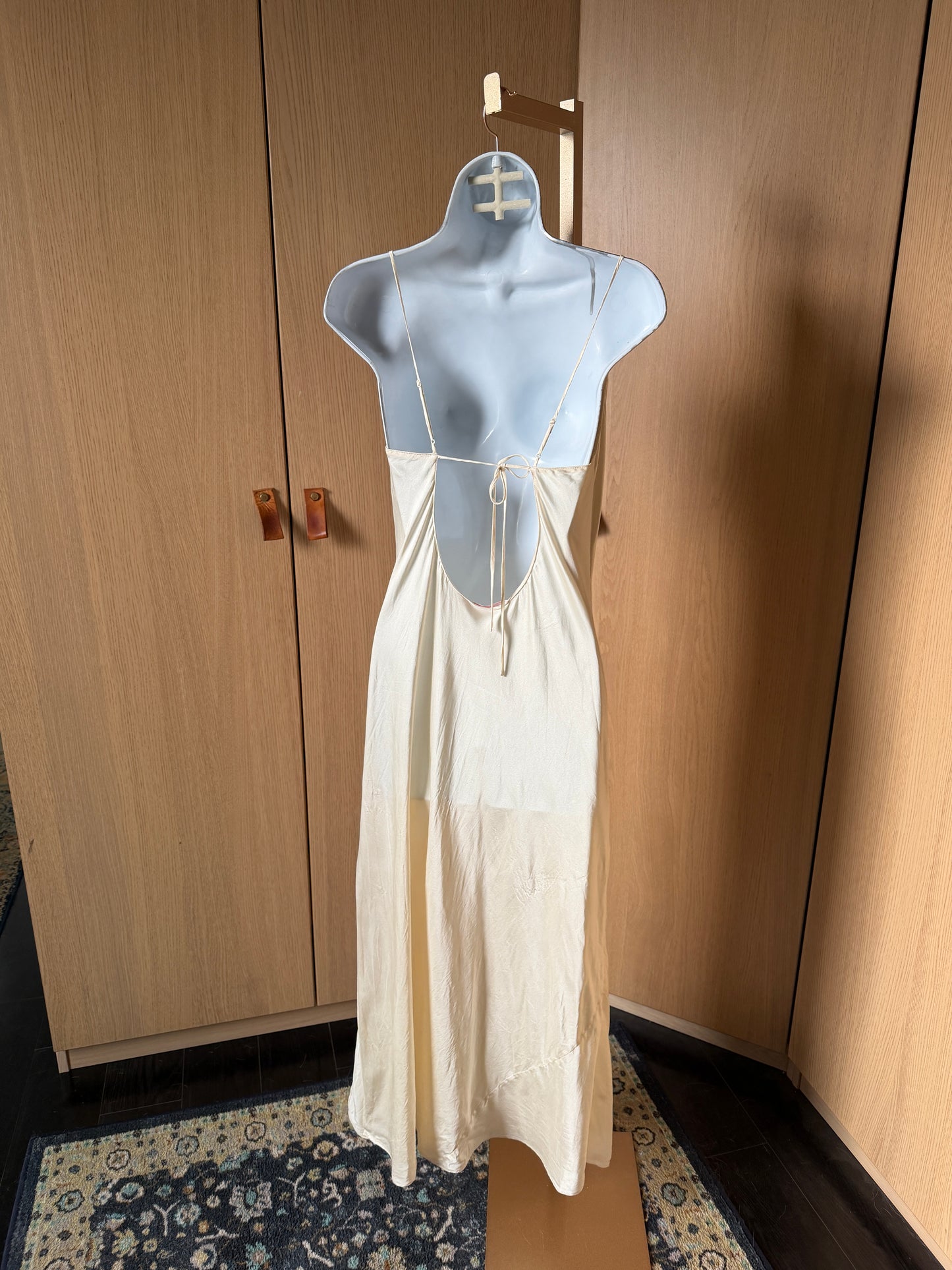 Victoria's Secret (S) 🤍❄️🕊️🪞angelic winter cream white fairycore bride y2k angel bridal lingerie slip dress, white, cream (tag n/a - small-ish // volume: quarter)