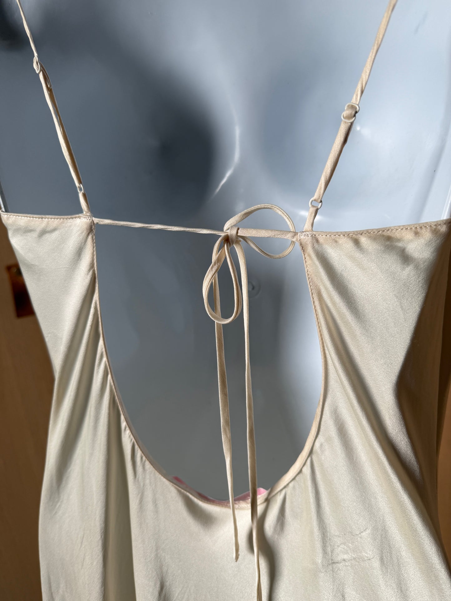 Victoria's Secret (S) 🤍❄️🕊️🪞angelic winter cream white fairycore bride y2k angel bridal lingerie slip dress, white, cream (tag n/a - small-ish // volume: quarter)