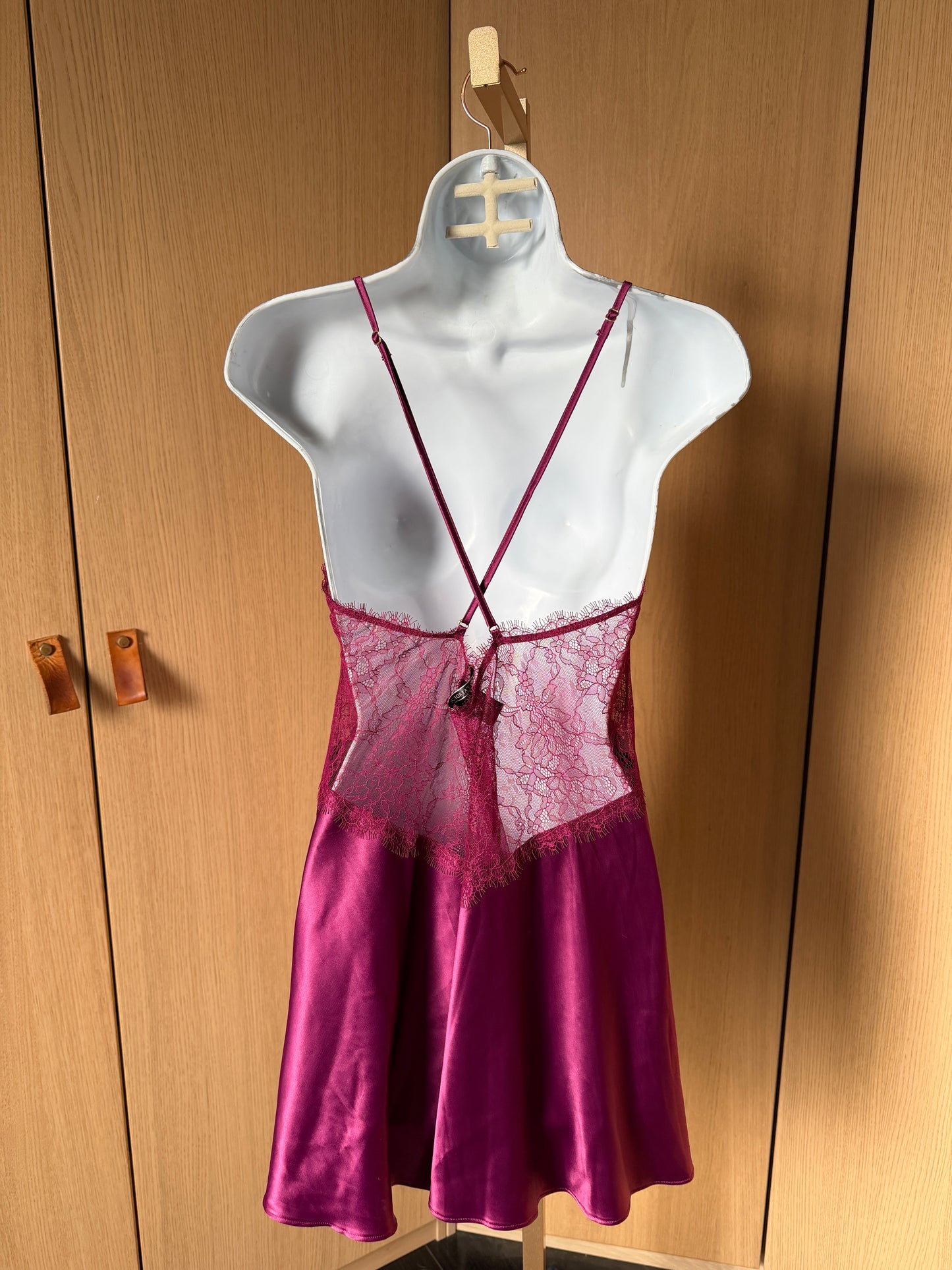 Victoria’s Secret (L) 💋💐🎀🍇 vintage 2000's to 2010's berry fairy y2k sexy lingerie sleepwear lace & satin slip dress, maroon, magenta, berry, purple, pink, red (factory tag: L)