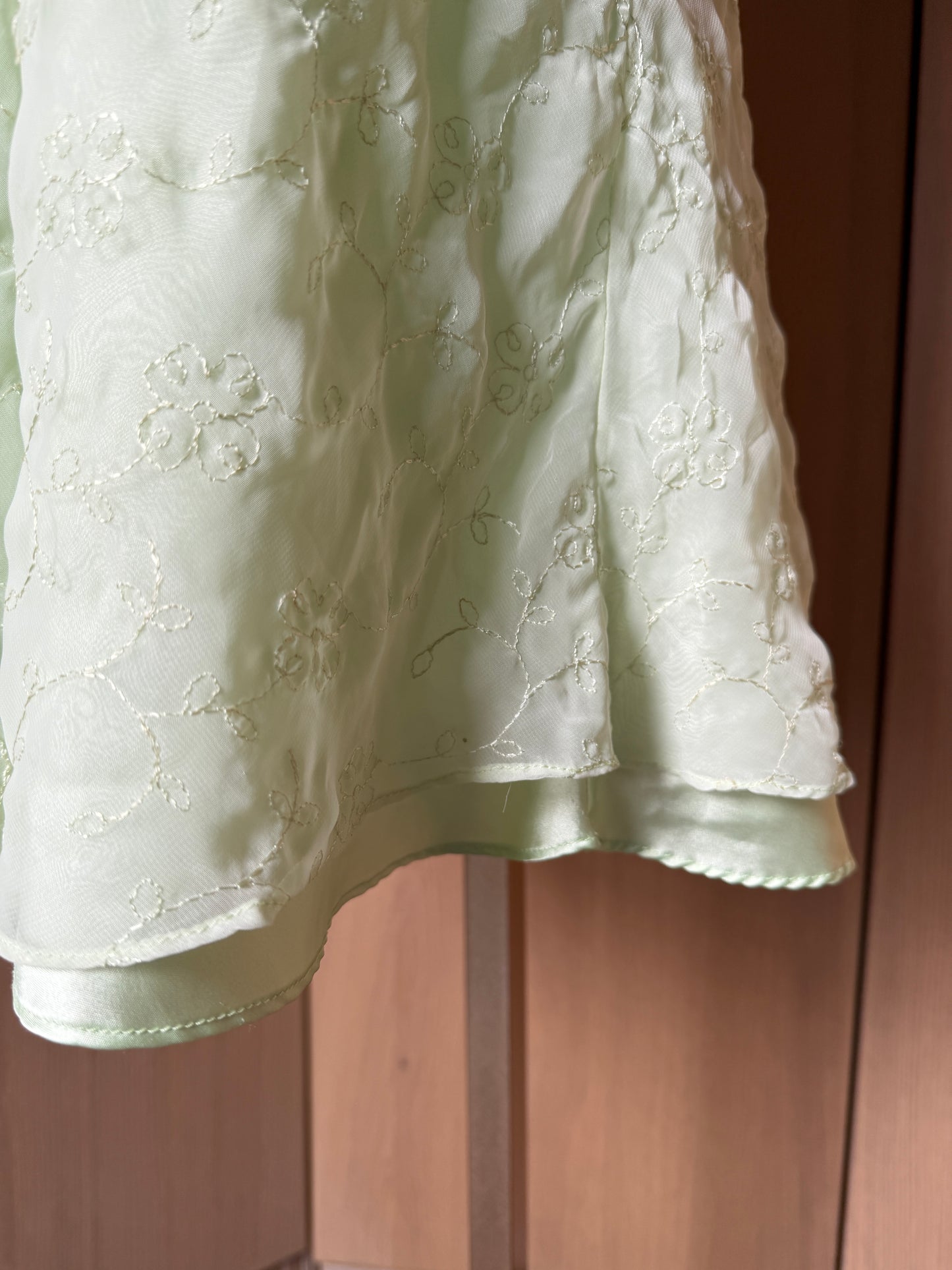 Private Luxuries (M) 💚🧚‍♀️✨🌿 y2k fairy floral embroidered double layered chiffon & silk slip dress with tiny pearl detailing, green, cream, white (factory tag: M)