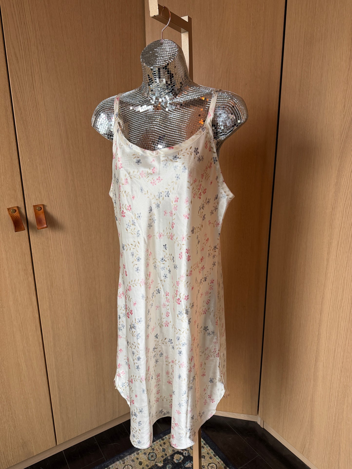 Gillian O’Malley (XL) 🌿🌸🌞💐 vintage mid 2010's y2k floral spring flower vine fairy silky satin lingerie night gown slip dress, cream, pink, yellow, white, green(factory tag: XL)