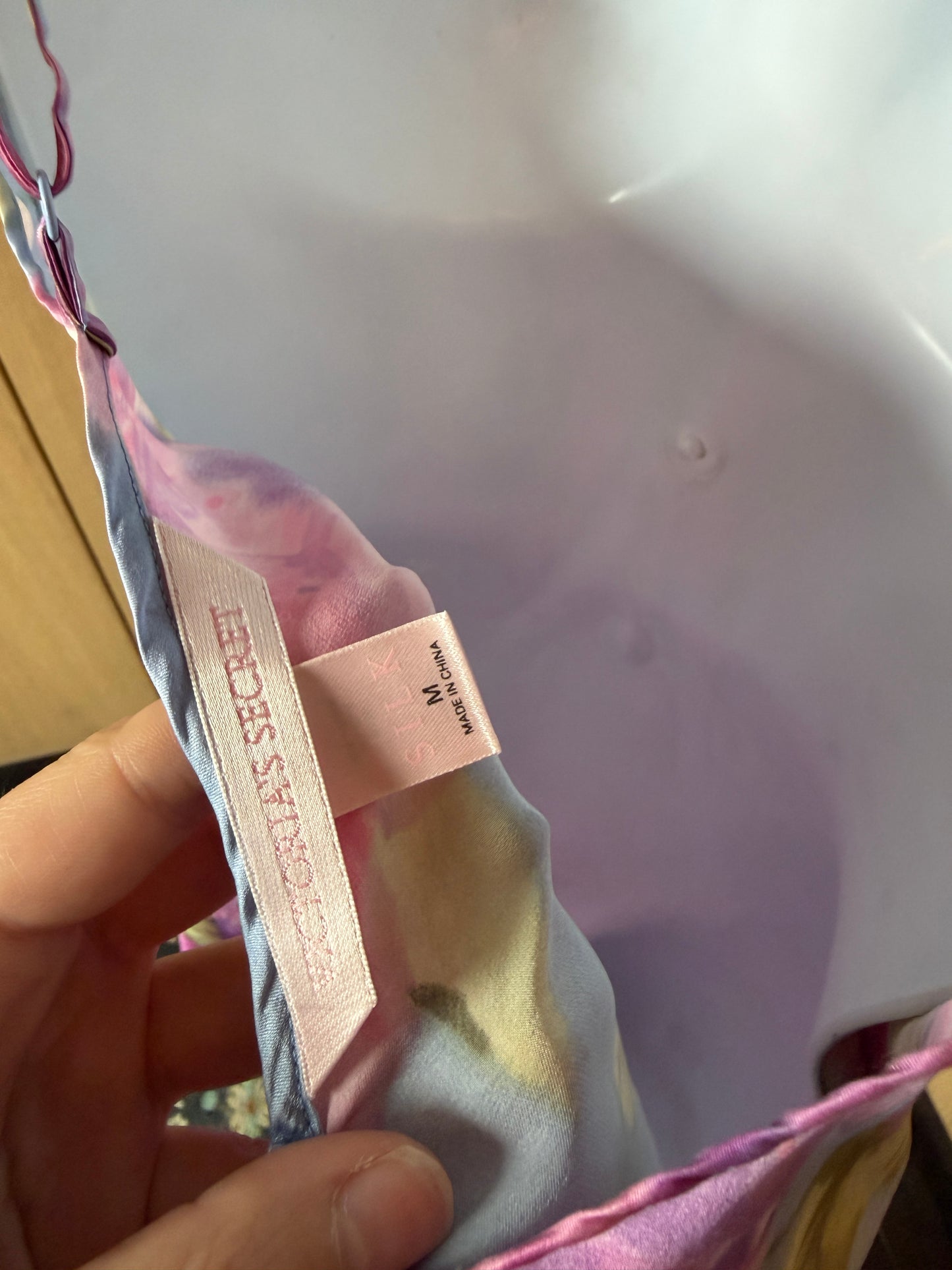 Victoria’s Secret (M) 🧚‍♀️💐🌸🦋 vintage late 90's early 2000's floral fairy flower power 100% silk nightie lingerie slip dress, purple, pink (factory tag: M)