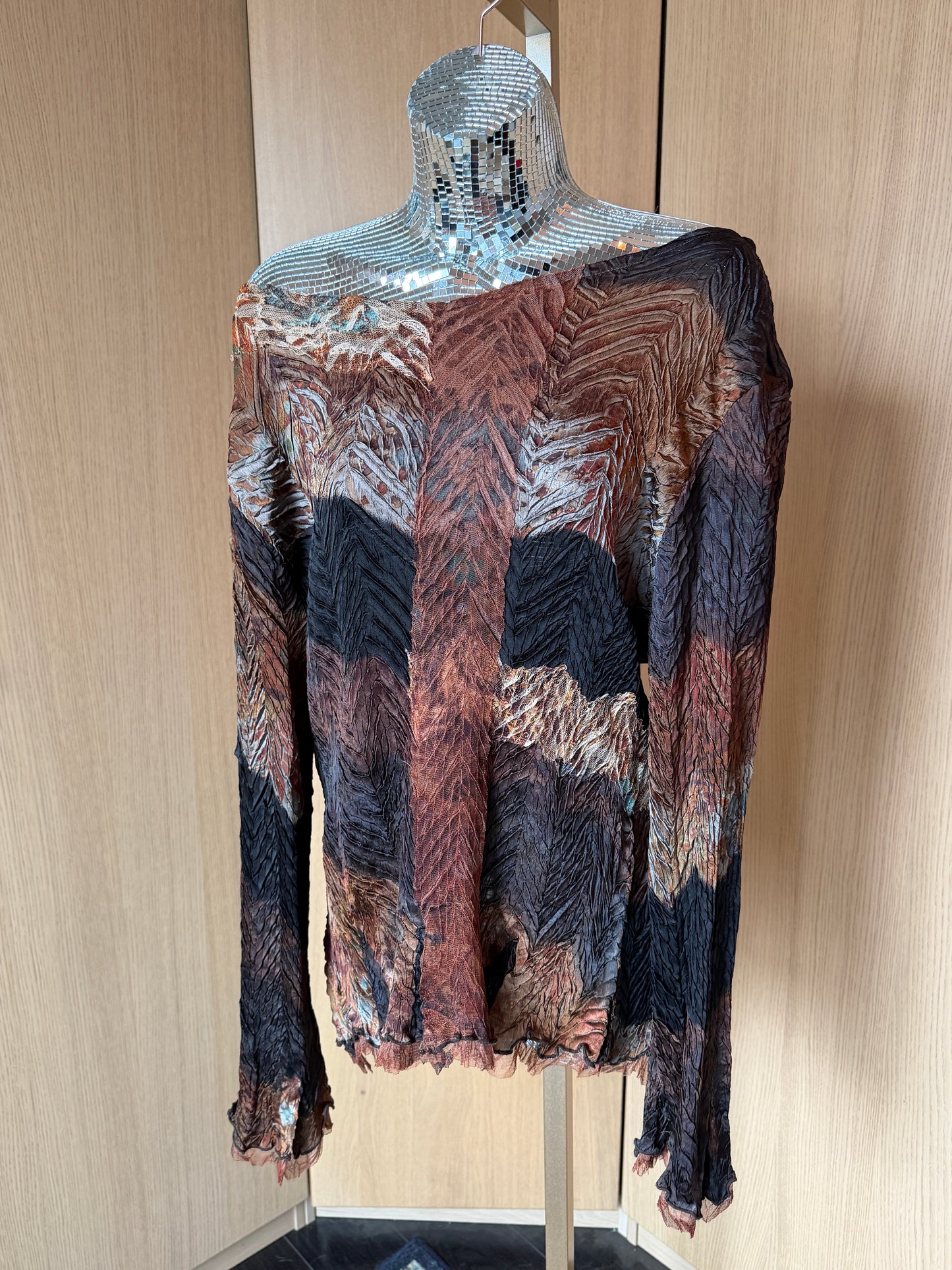 Alberto Makali (L) 🍂🧚‍♀️🍁🪵 vintage mid-2000's woodland fairy goblin girlie ghoul tree troll long sleeve shirt crinkle stretch top, brown (factory tag: XL)