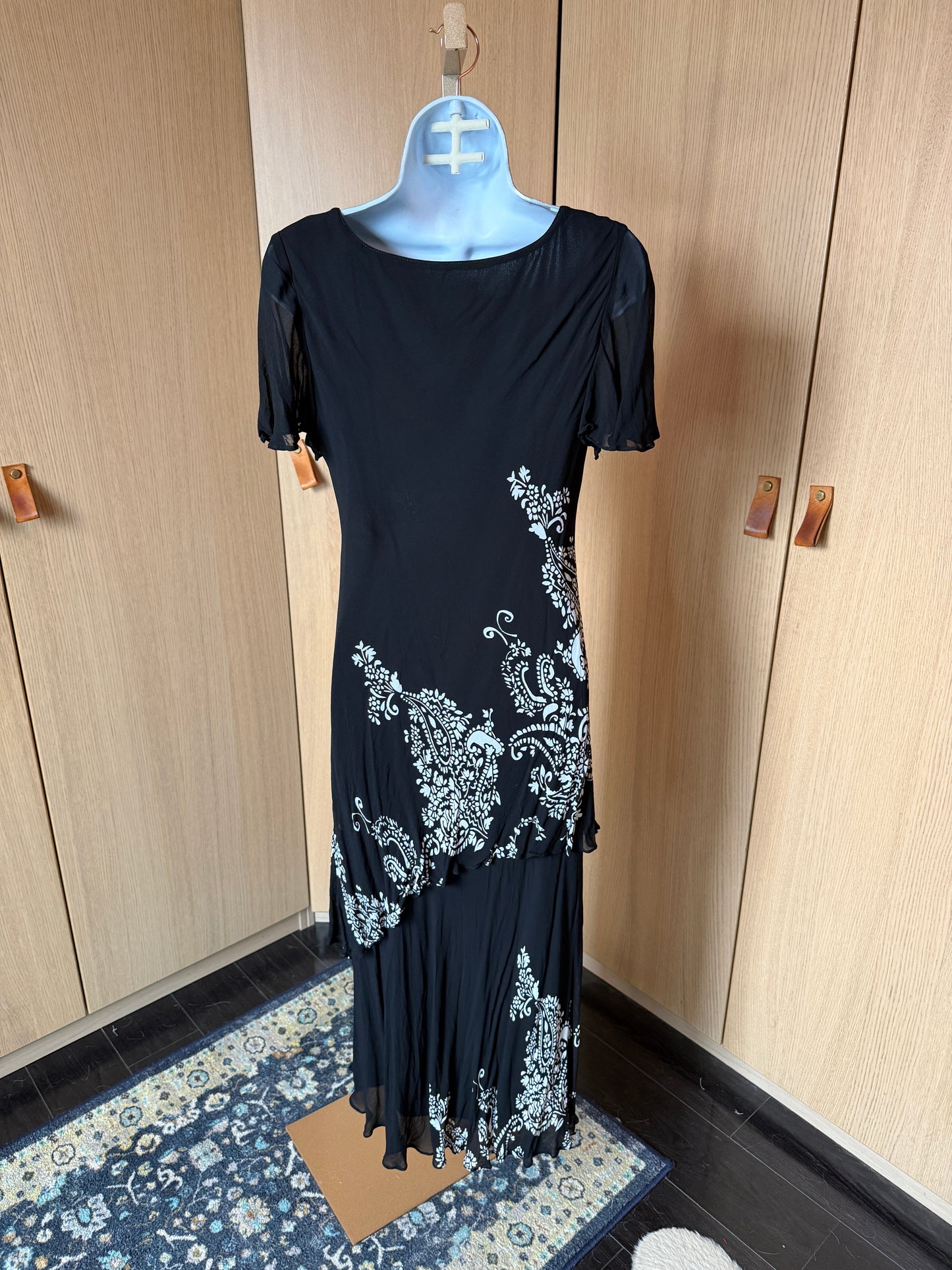 Eva Blue (M) 🕷️🖤🧵🌼 vintage early 2000's y2k black asymmetrical layered white floral embroidered & beaded black formal dress, black, white (factory tag: 6)