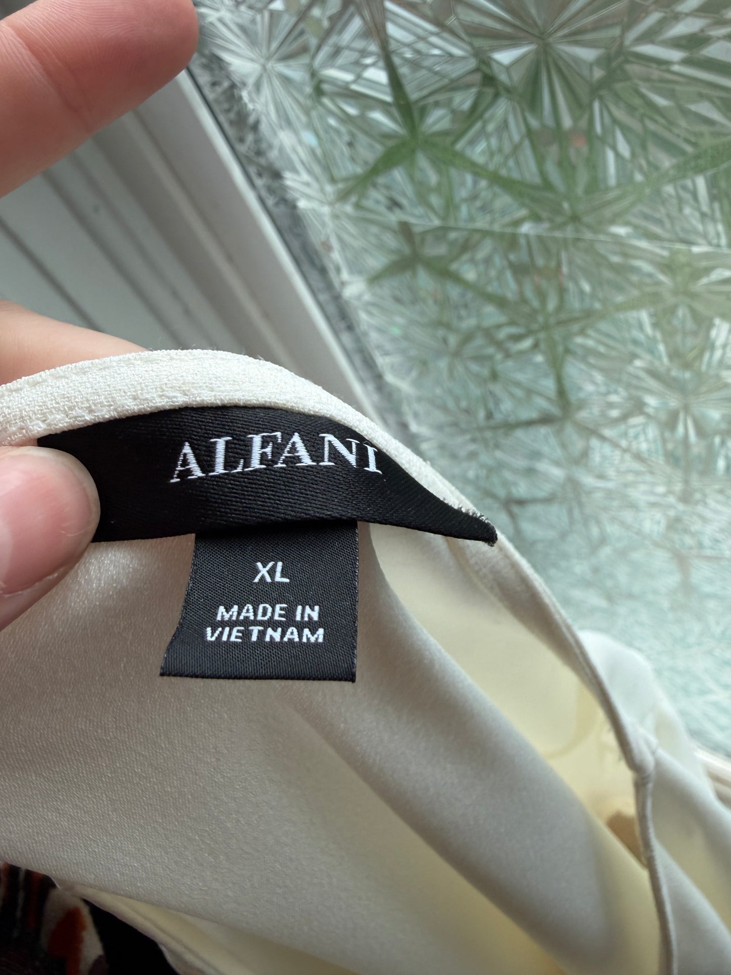 Alfani (XL) 🕯️🤍❄️🕊️ snow bunny faux-fur winter wonderland cuff tunic top mini dress, white (factory tag: XL)