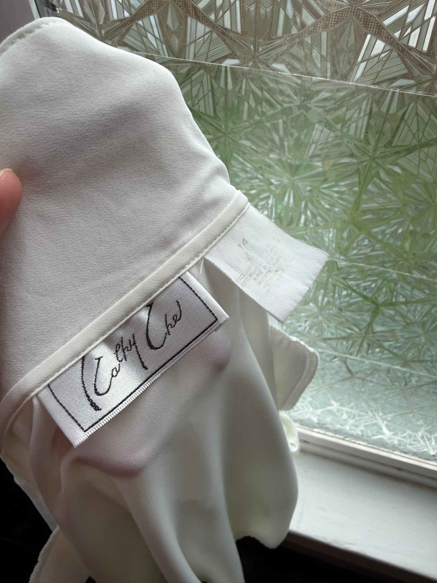 Cathy Che (M) 🤍✨🕊️🌐 vintage 80's pearl beaded button down glam long sleeve blouse top, white (factory tag: 14)