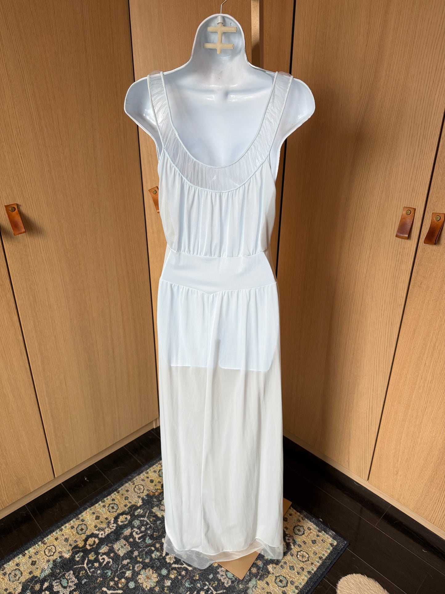 Vanity Fair (L)❄️💠🧊💎 vintage 1970's ethereal goddess of the arctic night ice-blue nightgown sheer slip dress & robe set, blue (factory tag: L )