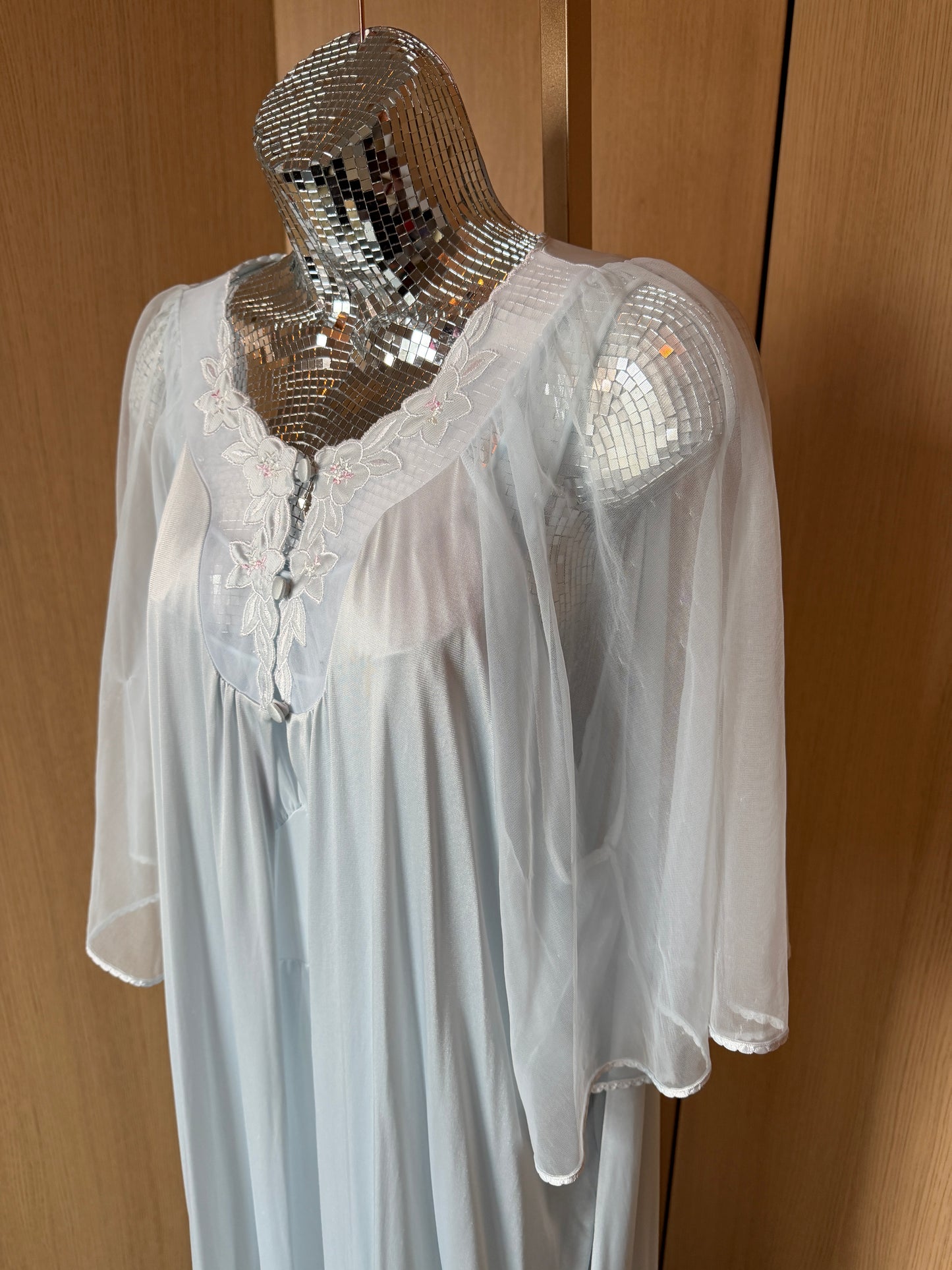 Vanity Fair (L)❄️💠🧊💎 vintage 1970's ethereal goddess of the arctic night ice-blue nightgown sheer slip dress & robe set, blue (factory tag: L )