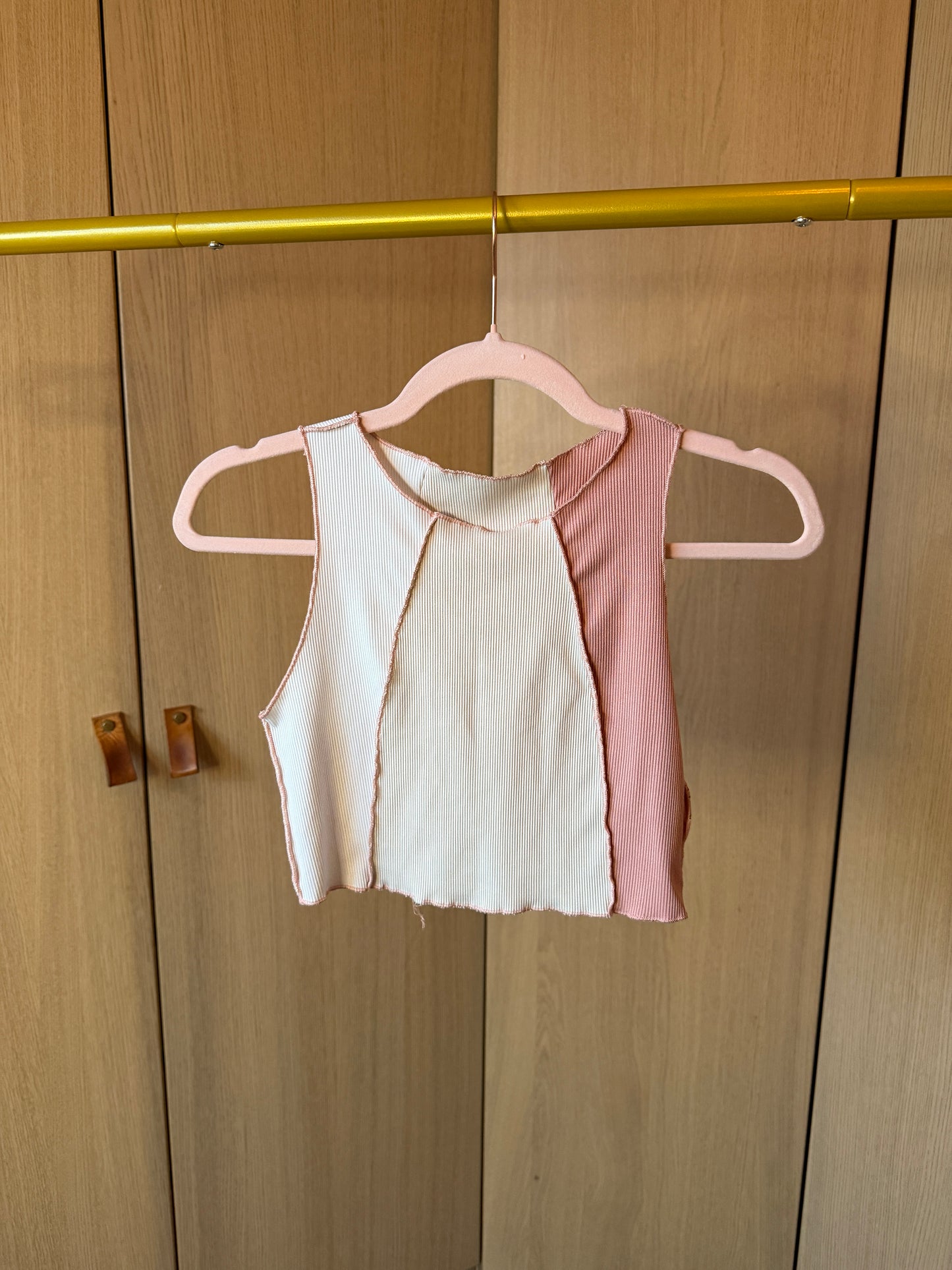 Half-Bag Value Bundle (S) 🌷💕🍓💞 bubble gum day dream sweat heart pink & magenta knit crop tops, beige