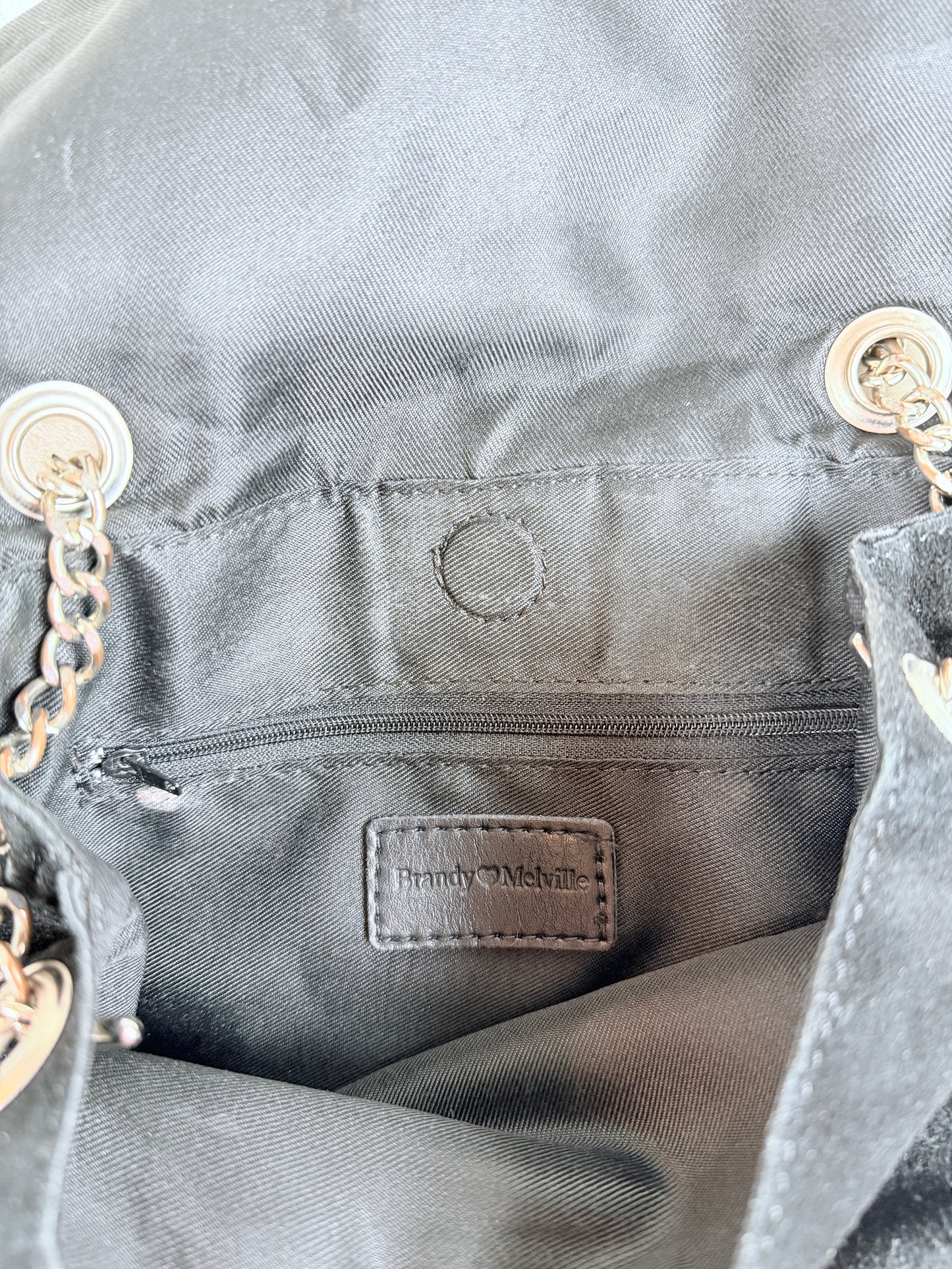 Brandy Melville (n/a) 🖤📸🌌🔗 indie sleaze tumblr-era suede chain mini bag satchel magnetic close internal zipper
