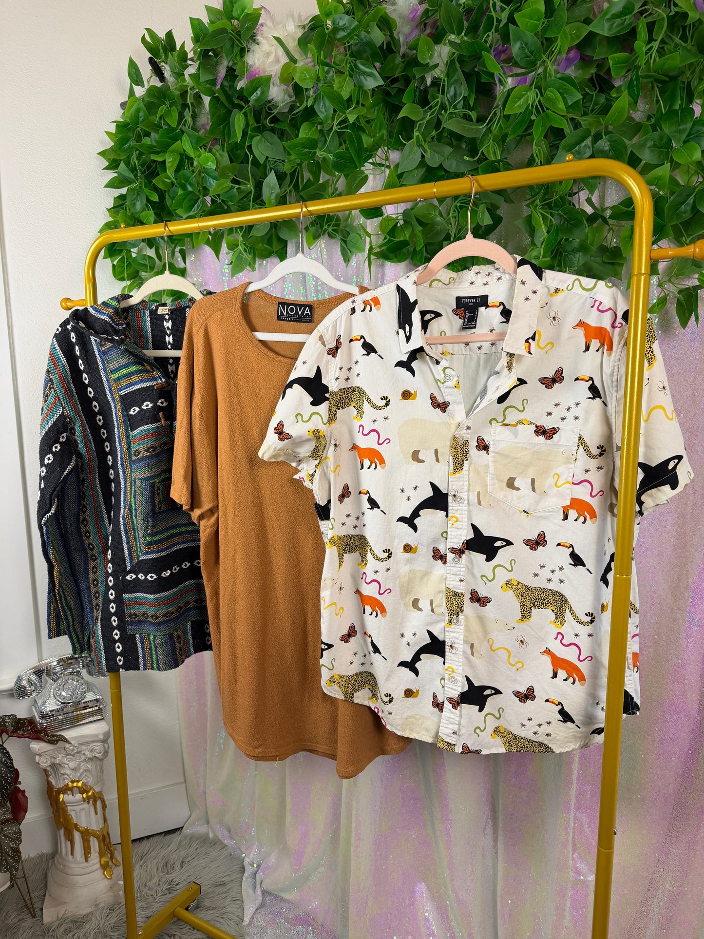 Full-Bag Value Bundle (L) 🌿🧡🌀🐆 earthbound comfort warm neutral chiller, woven striped drug rug, super soft extra fuox cashmere  long t-shirt, playful ivory (factory tagged: L & XL)