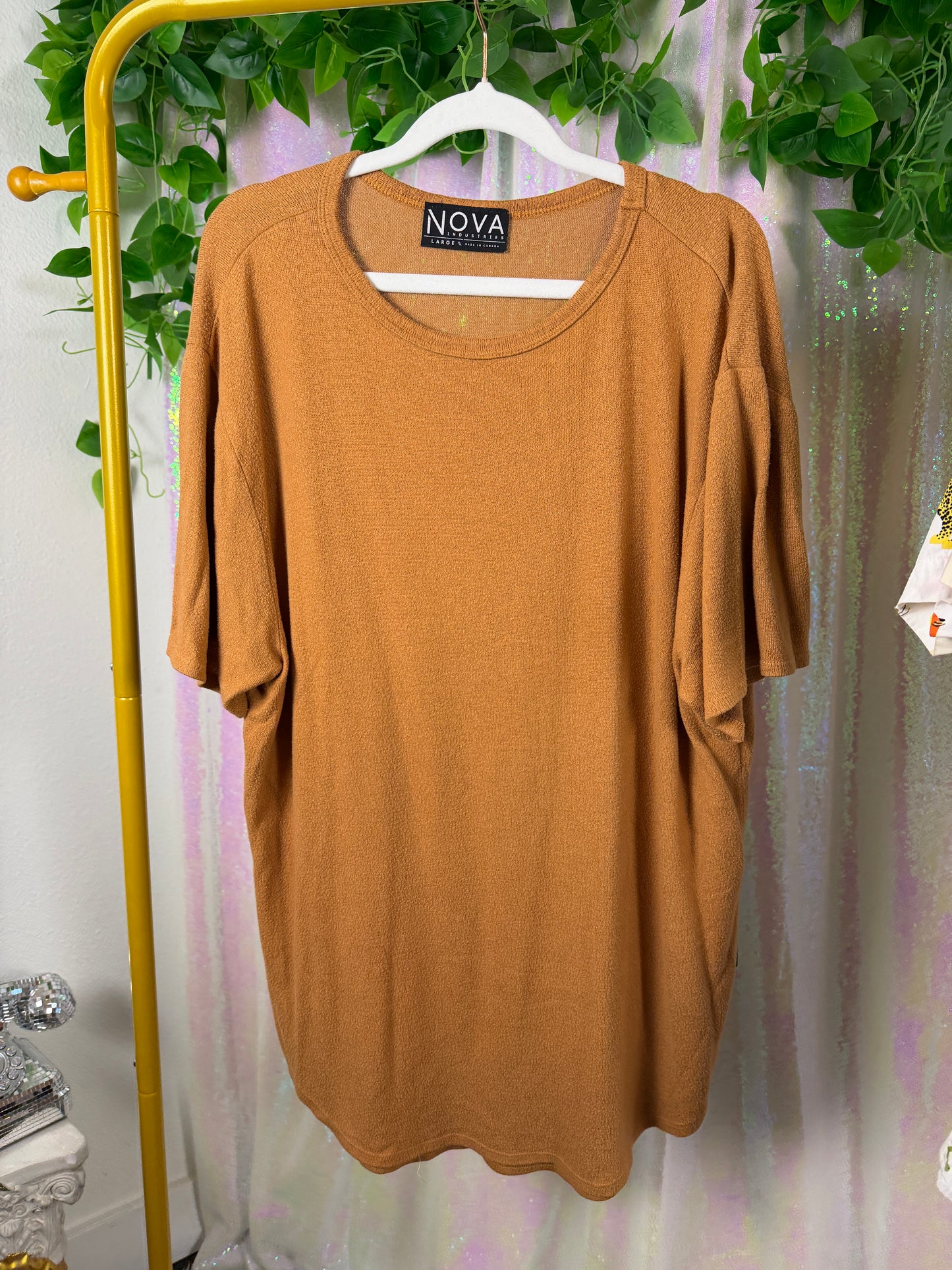 Full-Bag Value Bundle (L) 🌿🧡🌀🐆 earthbound comfort warm neutral chiller, woven striped drug rug, super soft extra fuox cashmere  long t-shirt, playful ivory (factory tagged: L & XL)