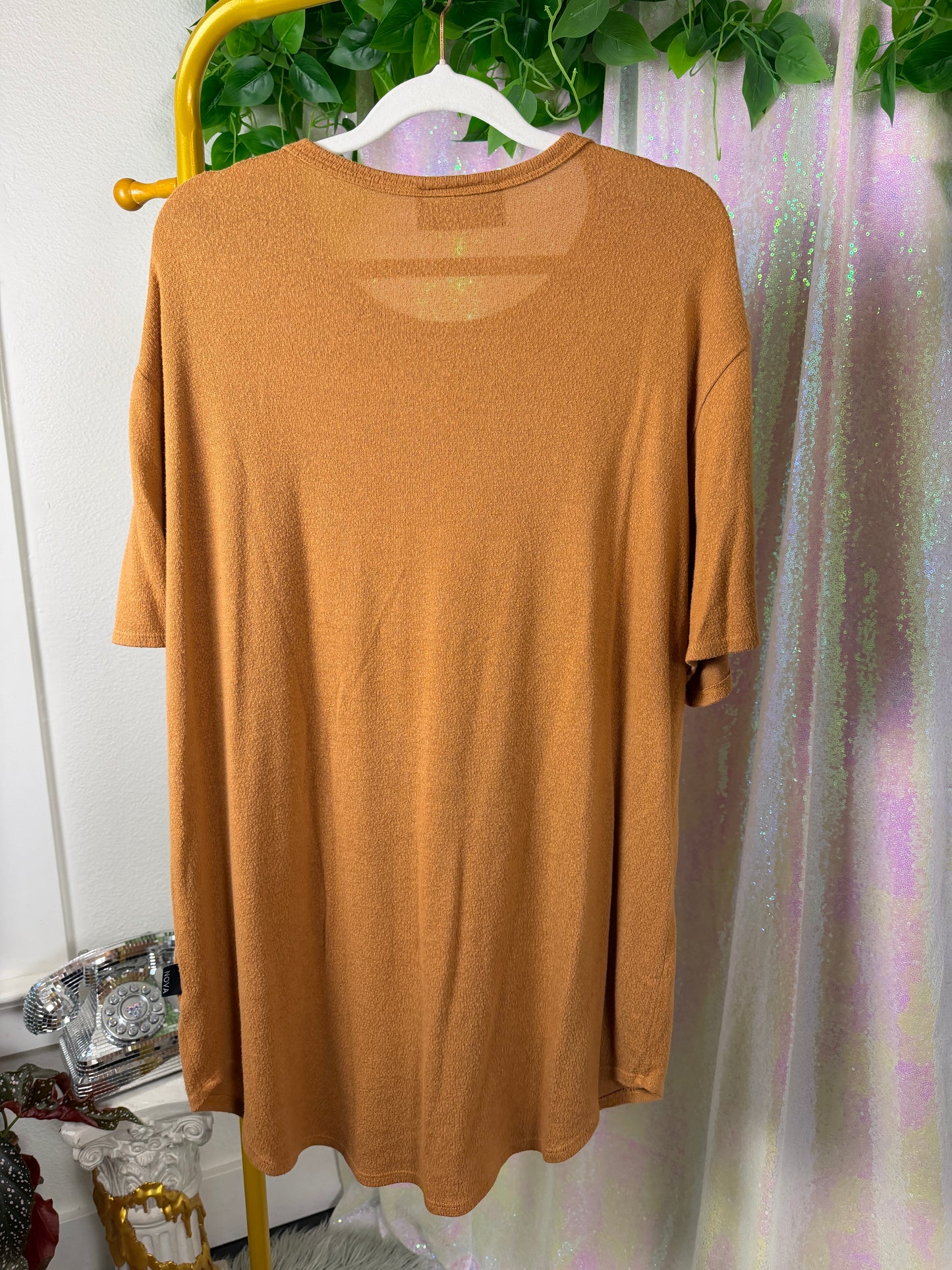 Full-Bag Value Bundle (L) 🌿🧡🌀🐆 earthbound comfort warm neutral chiller, woven striped drug rug, super soft extra fuox cashmere  long t-shirt, playful ivory (factory tagged: L & XL)