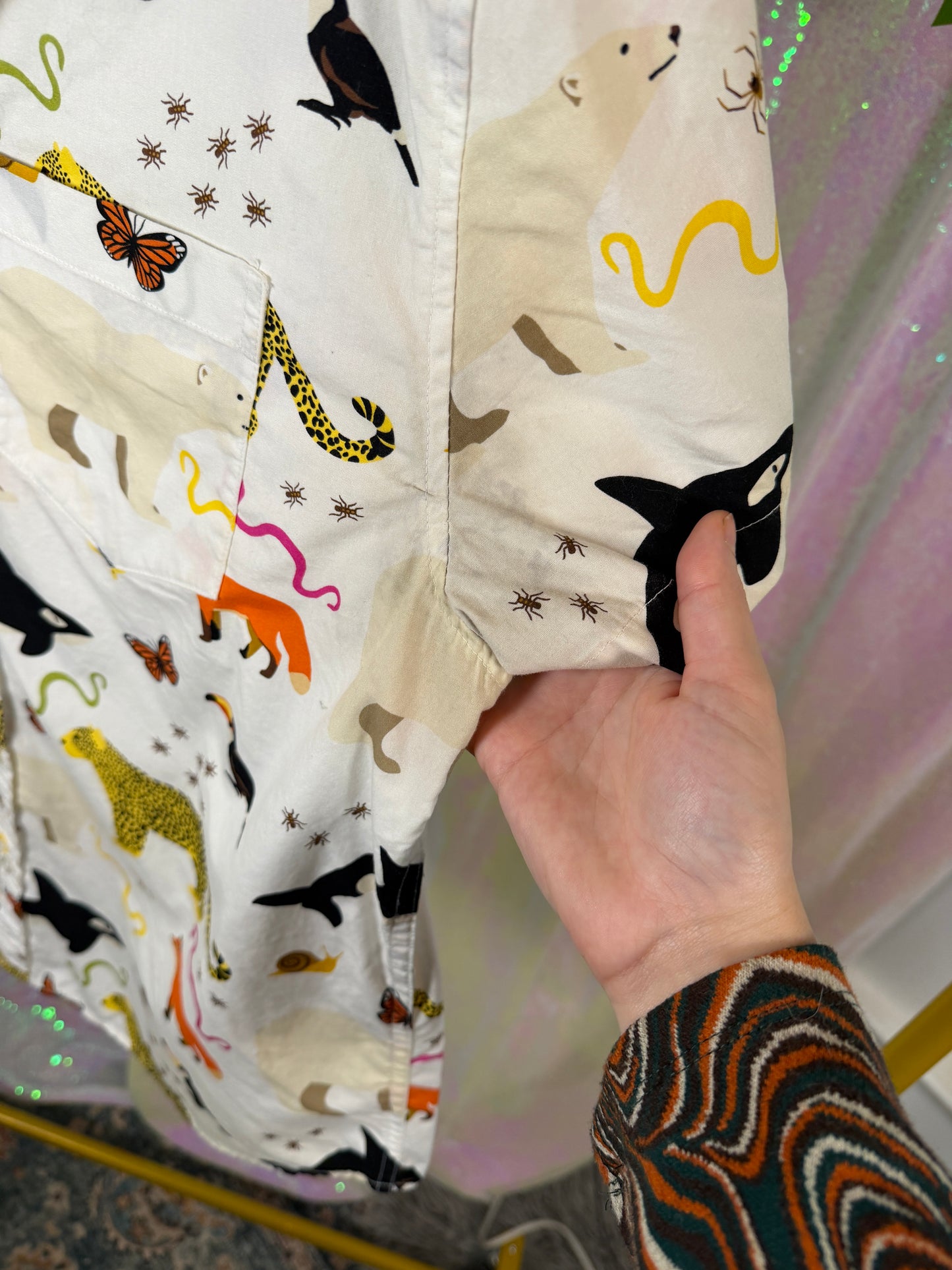 Full-Bag Value Bundle (L) 🌿🧡🌀🐆 earthbound comfort warm neutral chiller, woven striped drug rug, super soft extra fuox cashmere  long t-shirt, playful ivory (factory tagged: L & XL)