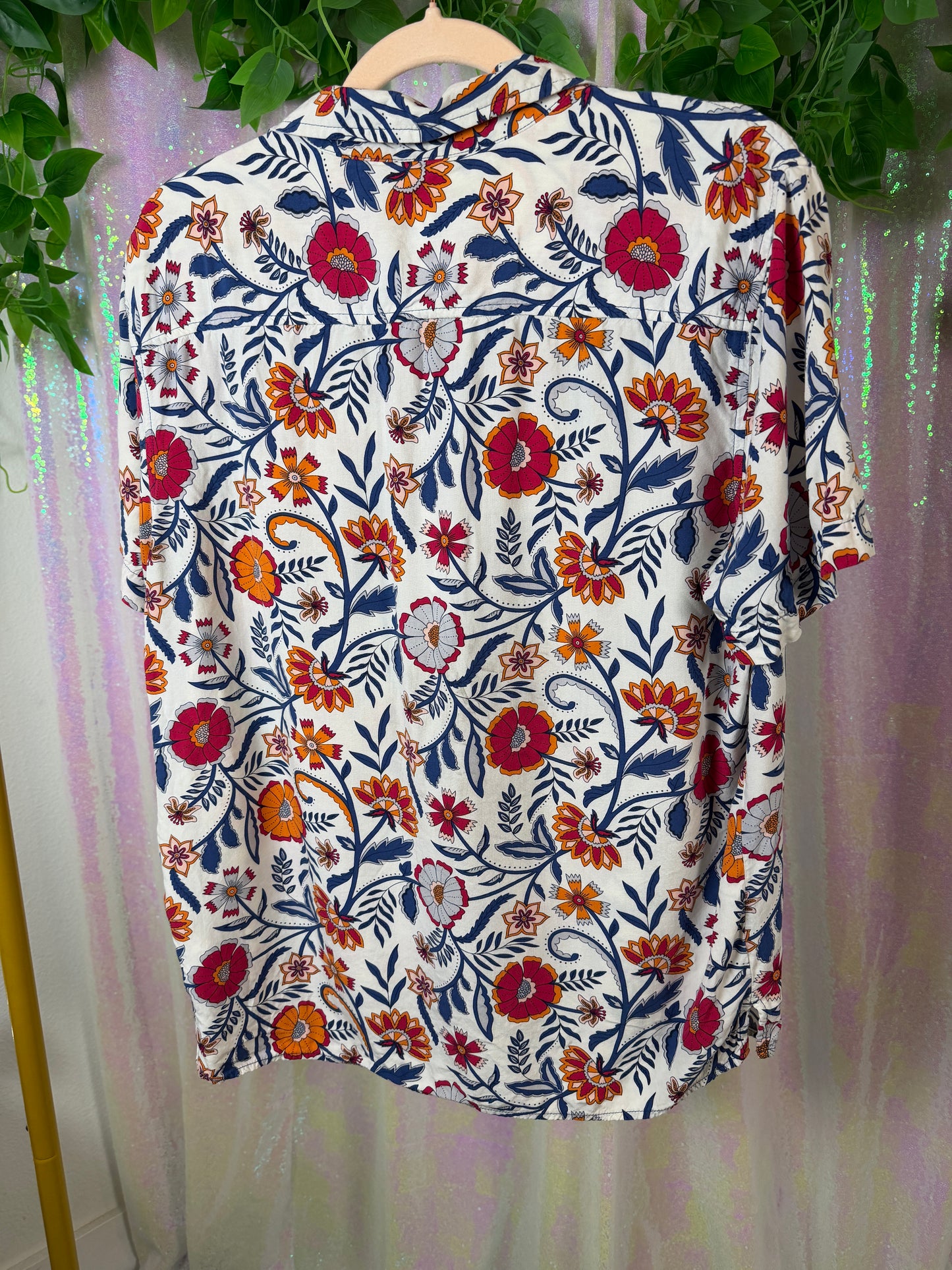 Half-Bag Value Bundle (M) 💙🌼🌺🪩 electric blue velvet oasis disco dude festival raver t-shirt button down with matching shorts set, floral yellow and red flowers and green leaves funky part button down