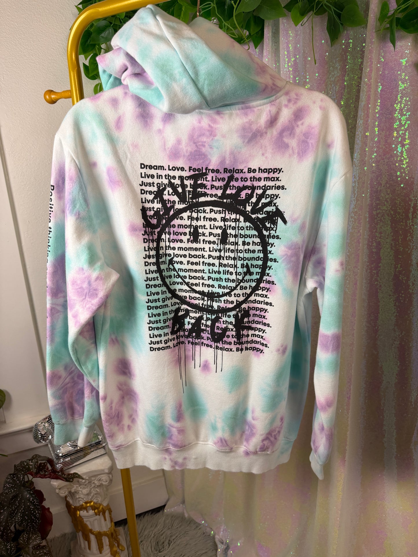 Full-Bag Value Bundle (S) 🌀🏁🎧💜 comfy cozy festival camper set with white purple and blue tie dye smiley sweatshirt and black marble nike athletic basketball shorts (factory tagged: S)