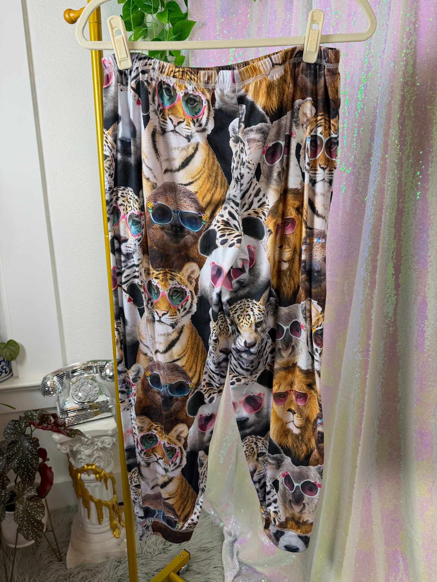 Full-Bag Value Bundle (M) 🐾🌴🌀🌙 Jackie Moon Flit Tropics festival camper comfy cozy cat and dog PJ set and tie dye white and black sweatshirt (factory tagged: M &L)