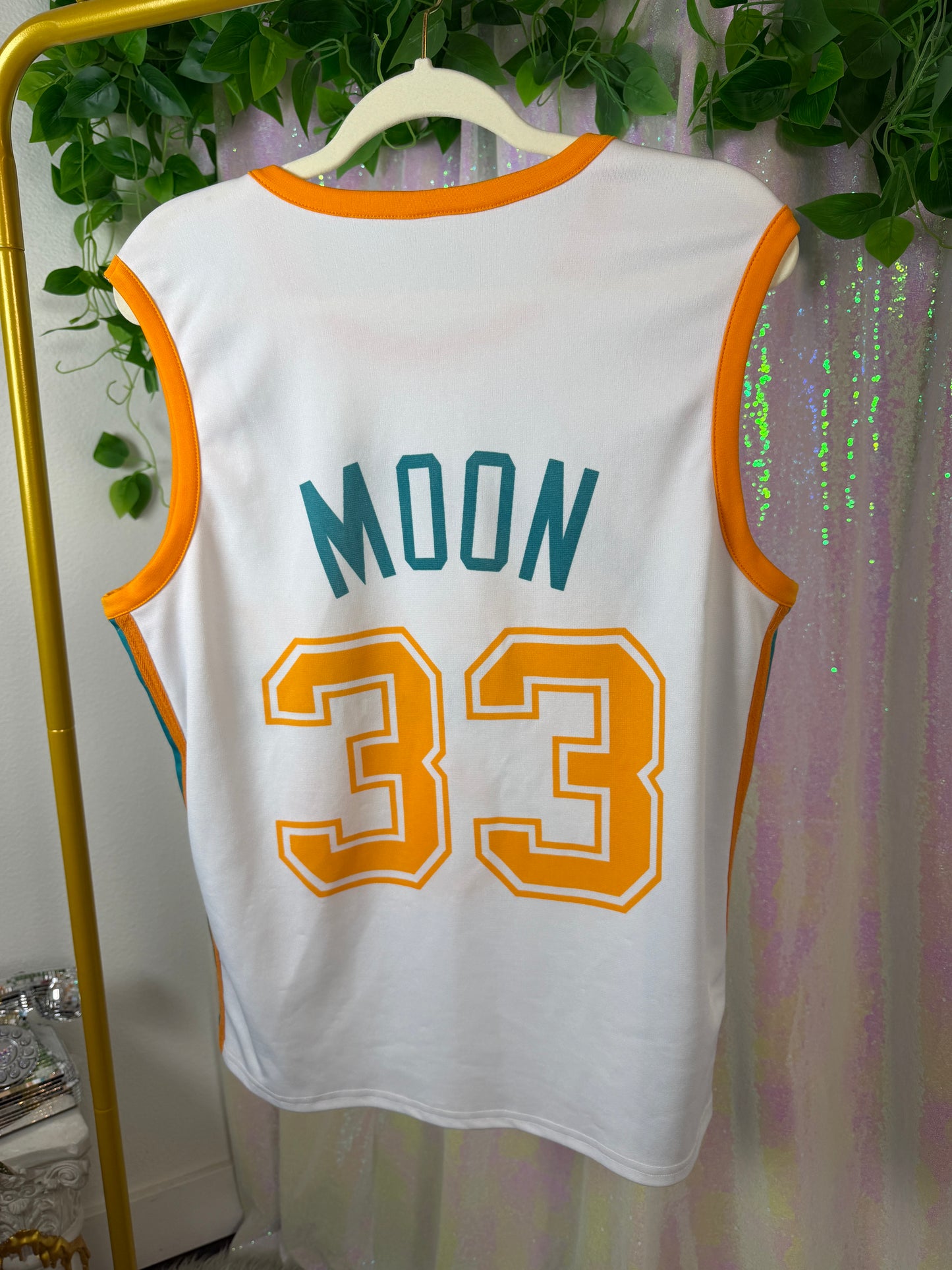 Full-Bag Value Bundle (M) 🐾🌴🌀🌙 Jackie Moon Flit Tropics festival camper comfy cozy cat and dog PJ set and tie dye white and black sweatshirt (factory tagged: M &L)