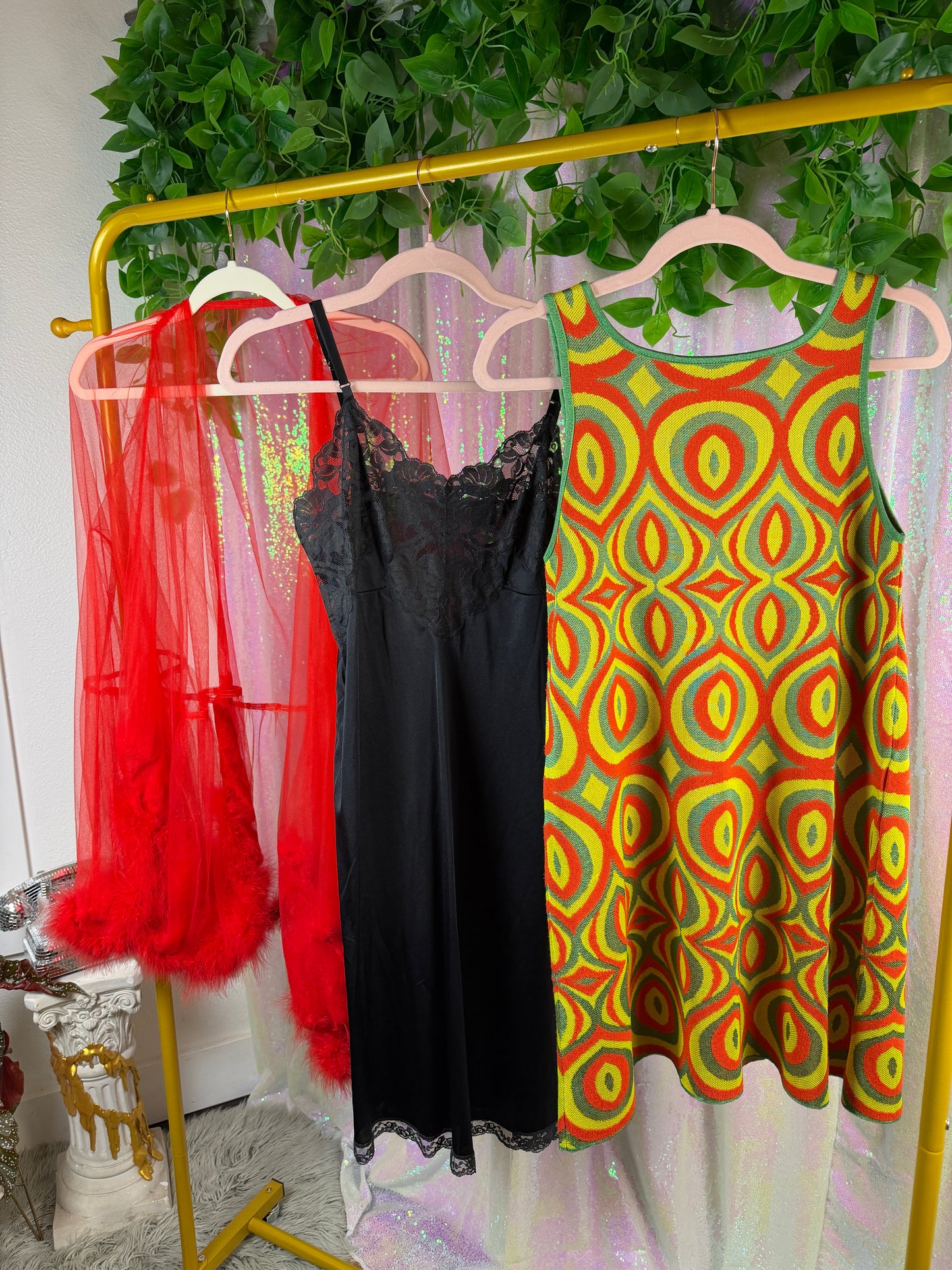 Full-Bag Value Bundle (M) 🍒🖤🔥💃🏼 60's / 70's cherry bomb glambot sex kitten funky desert rose sunset stunner (factory tagged: M)