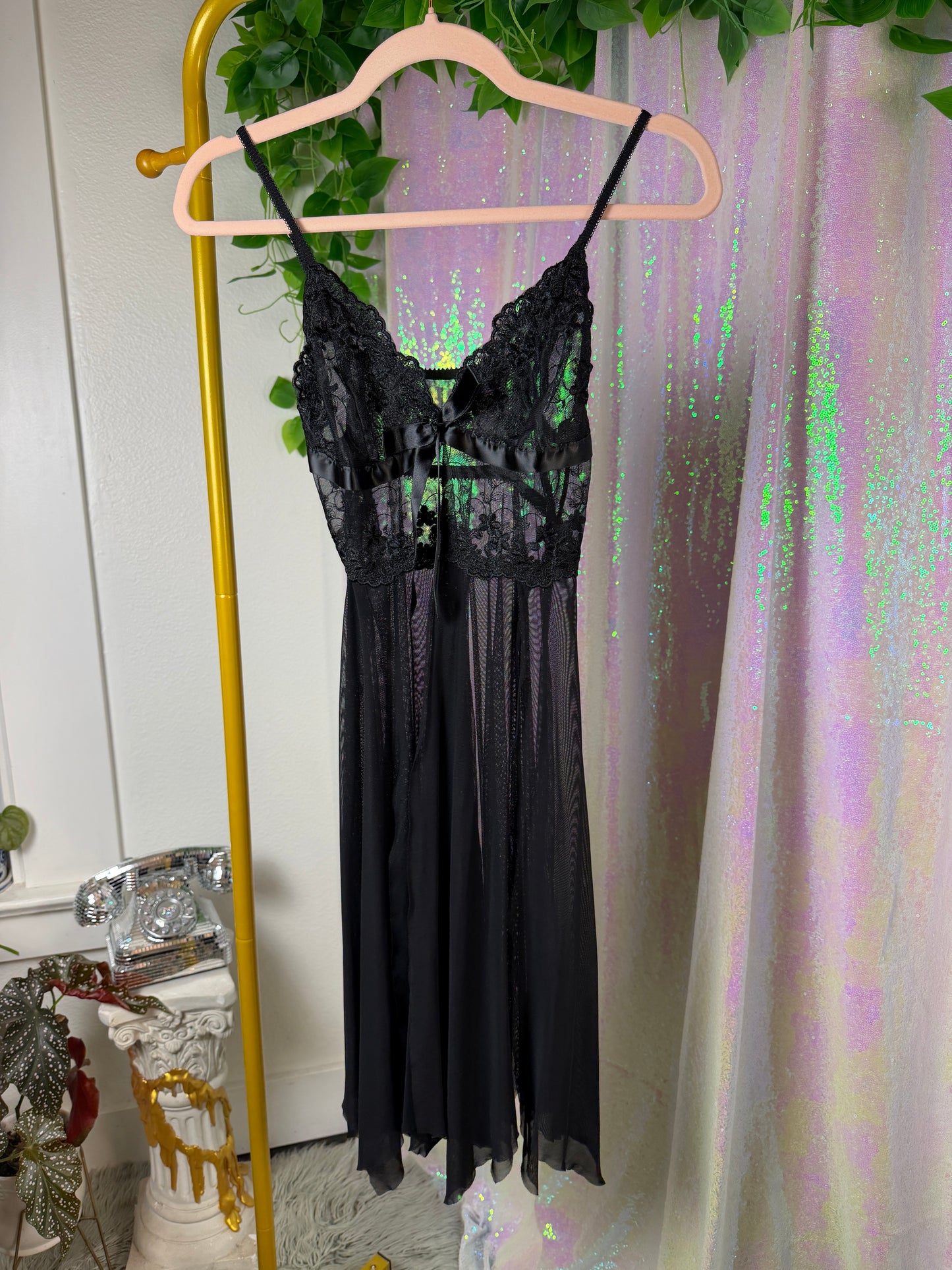 Half-Bag Value Bundle (M) 💗🎀🖤🌸 black pink and silver blush rose floral sheer mesh flowy goodness festival boho queen slips and flare crop button down blouse (factory tagged: M)