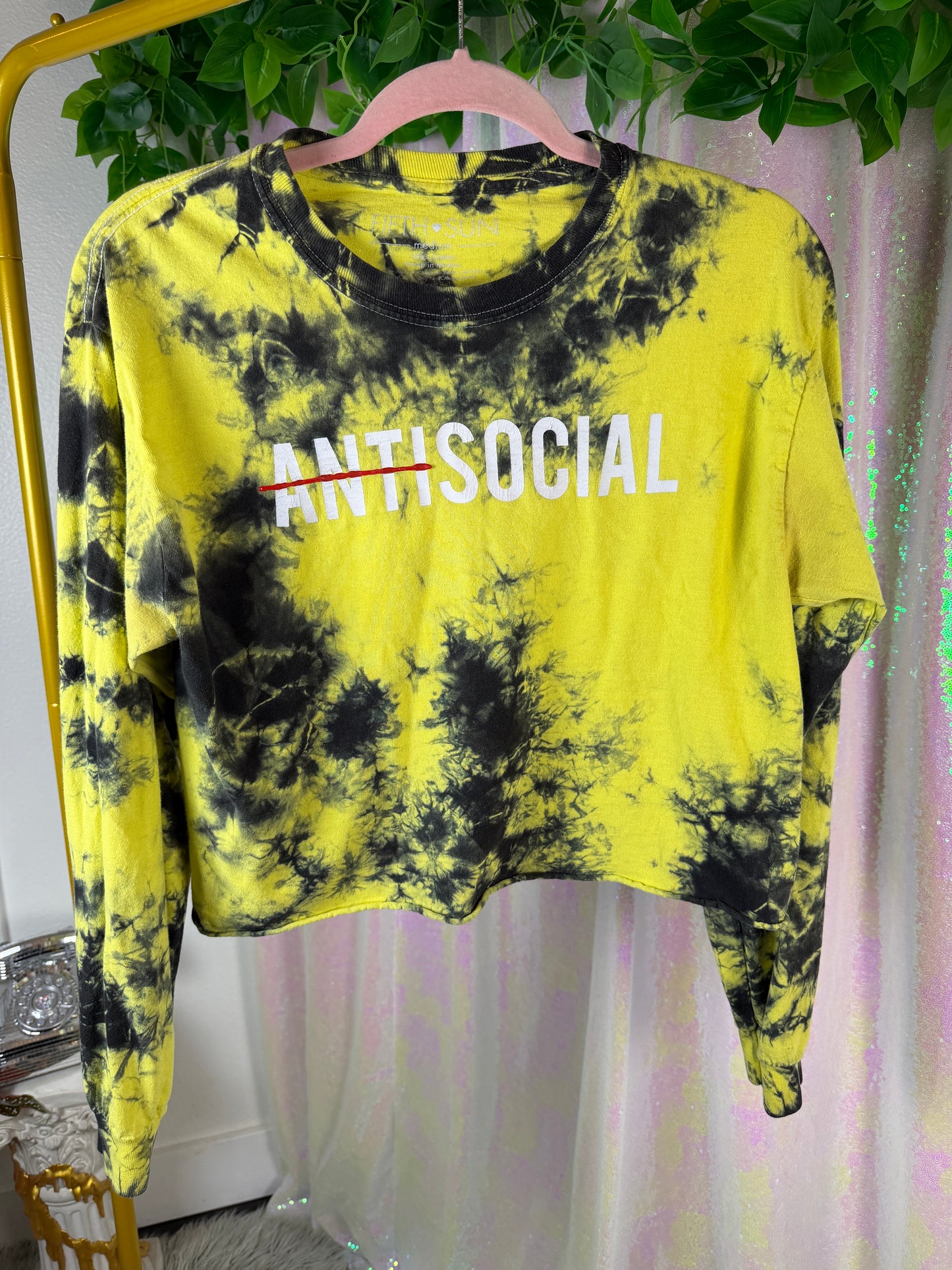 Full-Bag Value Bundle (M) ⚡️🌪️🖤🪩 techno baddie underground soft grunge tie dye long sleeve shirt, swirl matching sweat set, chain laced jeans (factory tagged: M & 3)