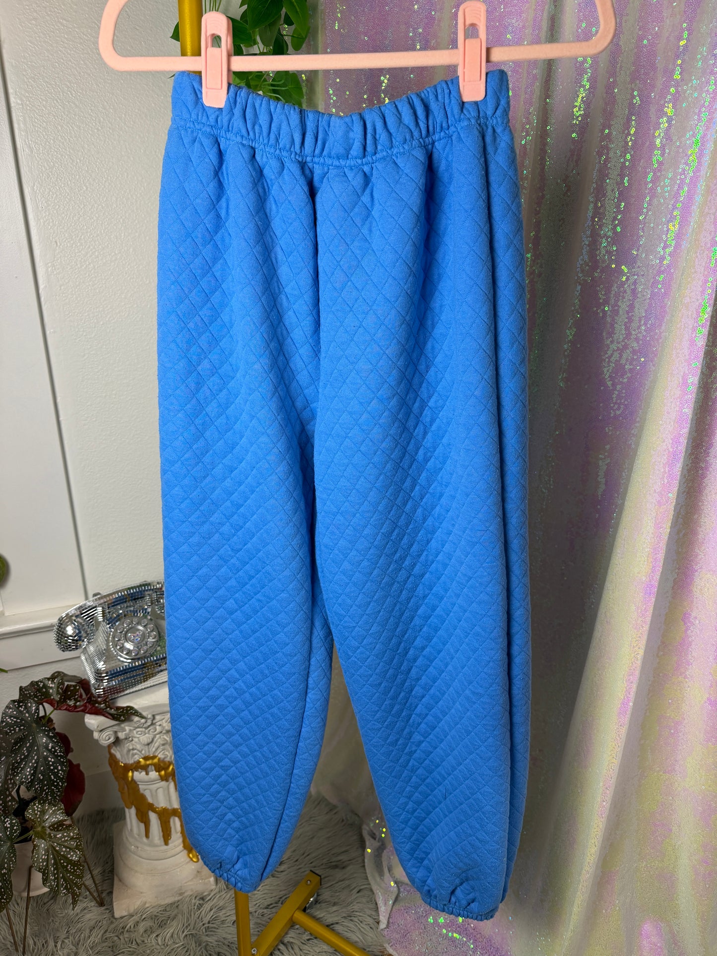 Full-Bag Value Bundle (M) 🌼🐉💙🌸 retro floral comfy cozy camper sunset survivor festival wind down blue quilted lounge set, flower power red and pink flare pants, black dragon crop top