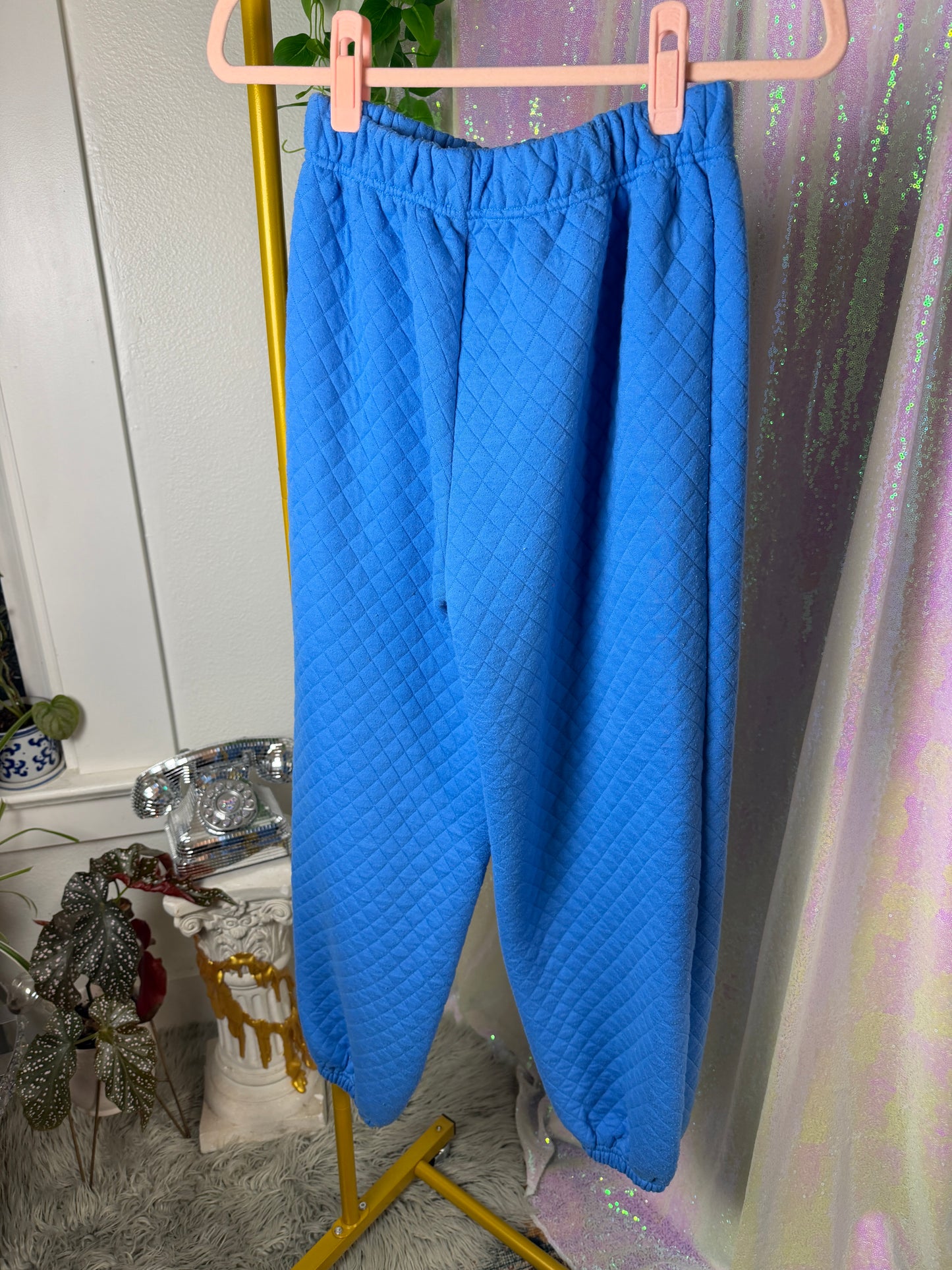 Full-Bag Value Bundle (M) 🌼🐉💙🌸 retro floral comfy cozy camper sunset survivor festival wind down blue quilted lounge set, flower power red and pink flare pants, black dragon crop top