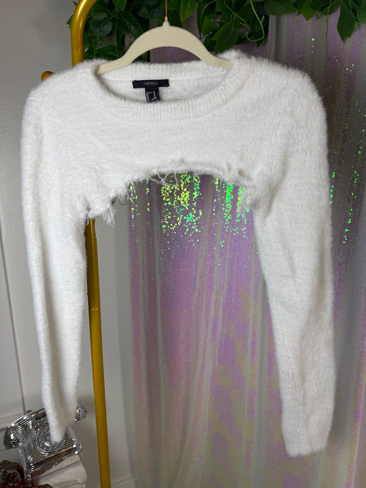 Full-Bag Value Bundle (M) 🌼🐉💙🌸 retro floral comfy cozy camper sunset survivor festival wind down blue quilted lounge set, flower power red and pink flare pants, black dragon crop top