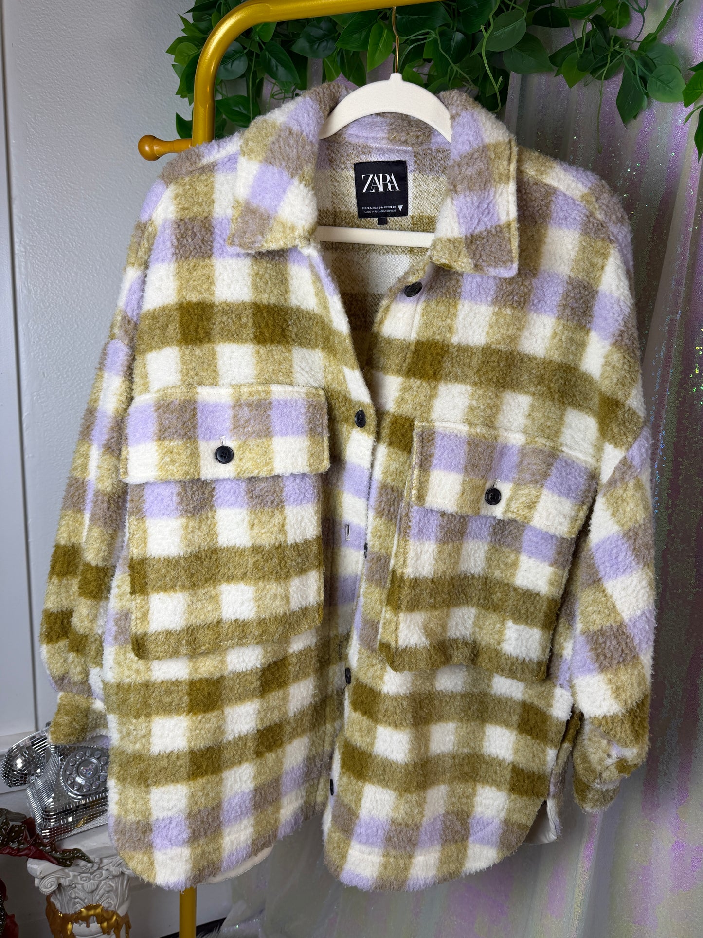 Full-Bag Value Bundle (M) 🩶🕊️🐌🌿 morning mist drinking tea and reading a book comfy girlie white silvery satin silky PJ set and plaid cream, purple, and green sherpa coat (factory tagged: M & L)