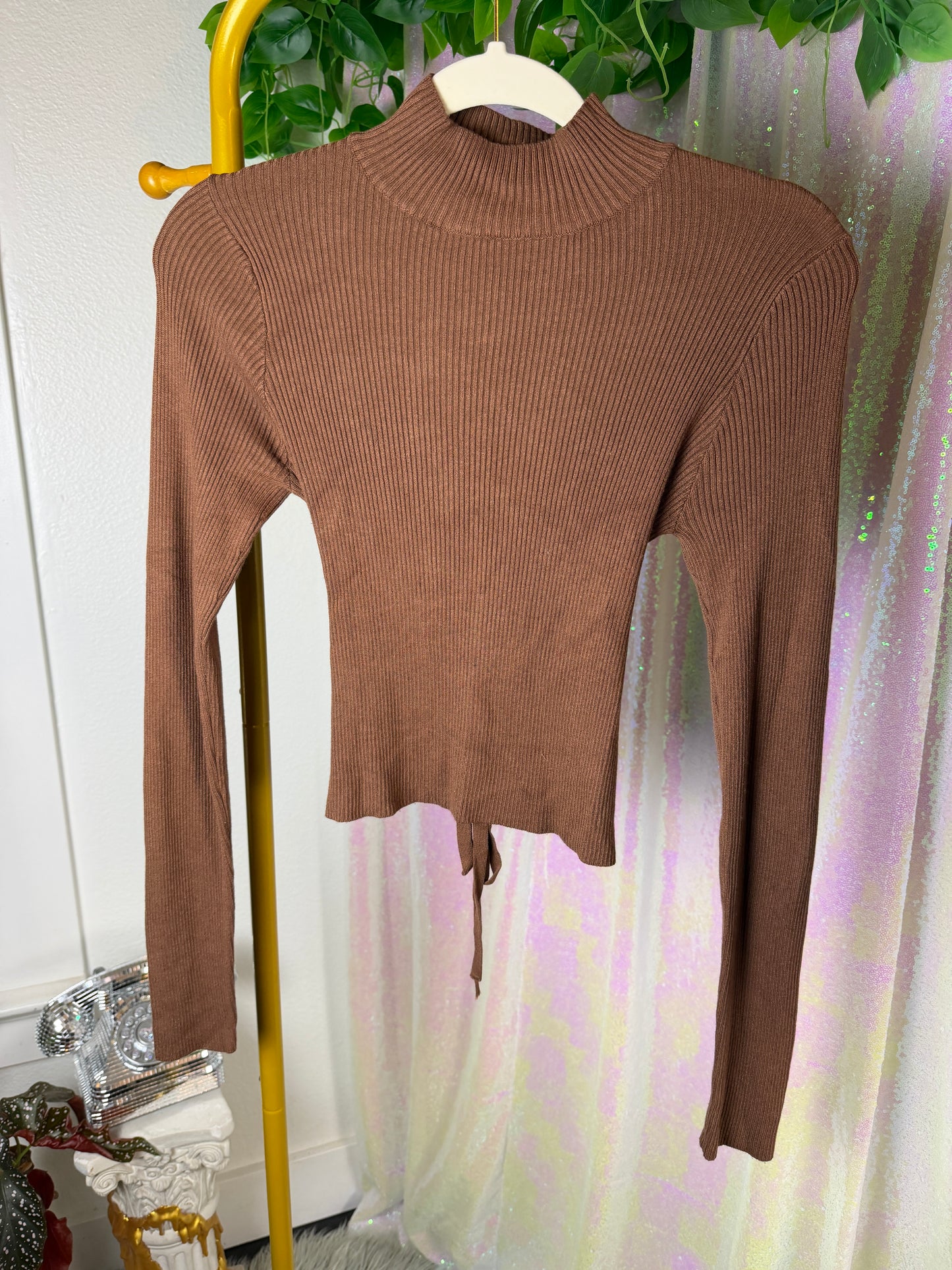 Full-Bag Value Bundle (M) 🌿🍯☕🍂 earthy fairy bard cottagecore studious milk maiden brown, cream knit crochet draw string crop tops and green cargo pants (factory tagged: 6, M, S)