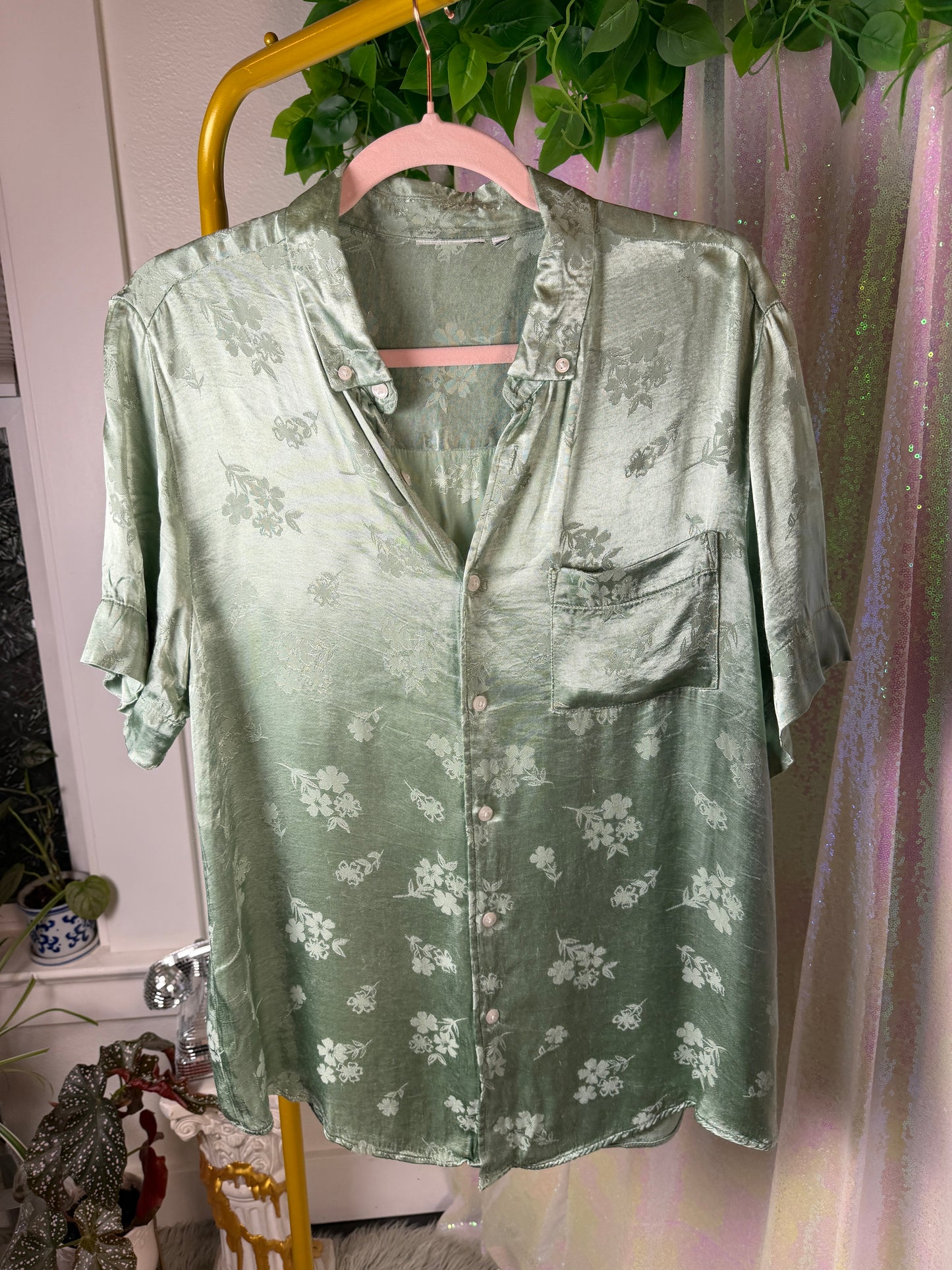 Half-Bag Value Bundle (M) 🪞🖤💠🧊 silky shimmer icy purple and mint floral metallic satiny button downs and tank tops (factory tagged: tagless)