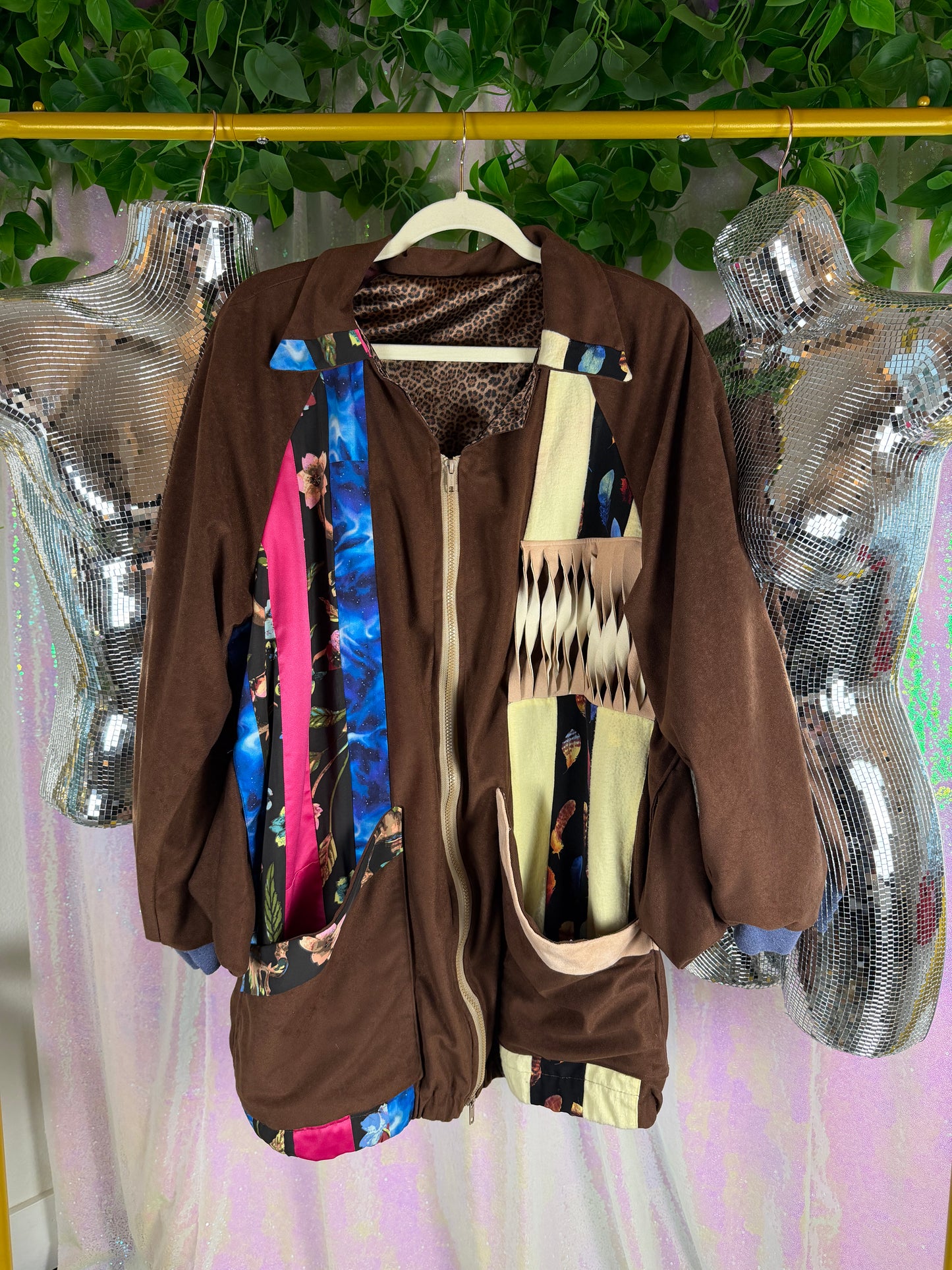 Handmade (L) 🧵☕️🌺🎨 starlight patchwork soft-serve jacket apres ski bum snow boarder coat with reversible zipper(factory tagged: n/a)