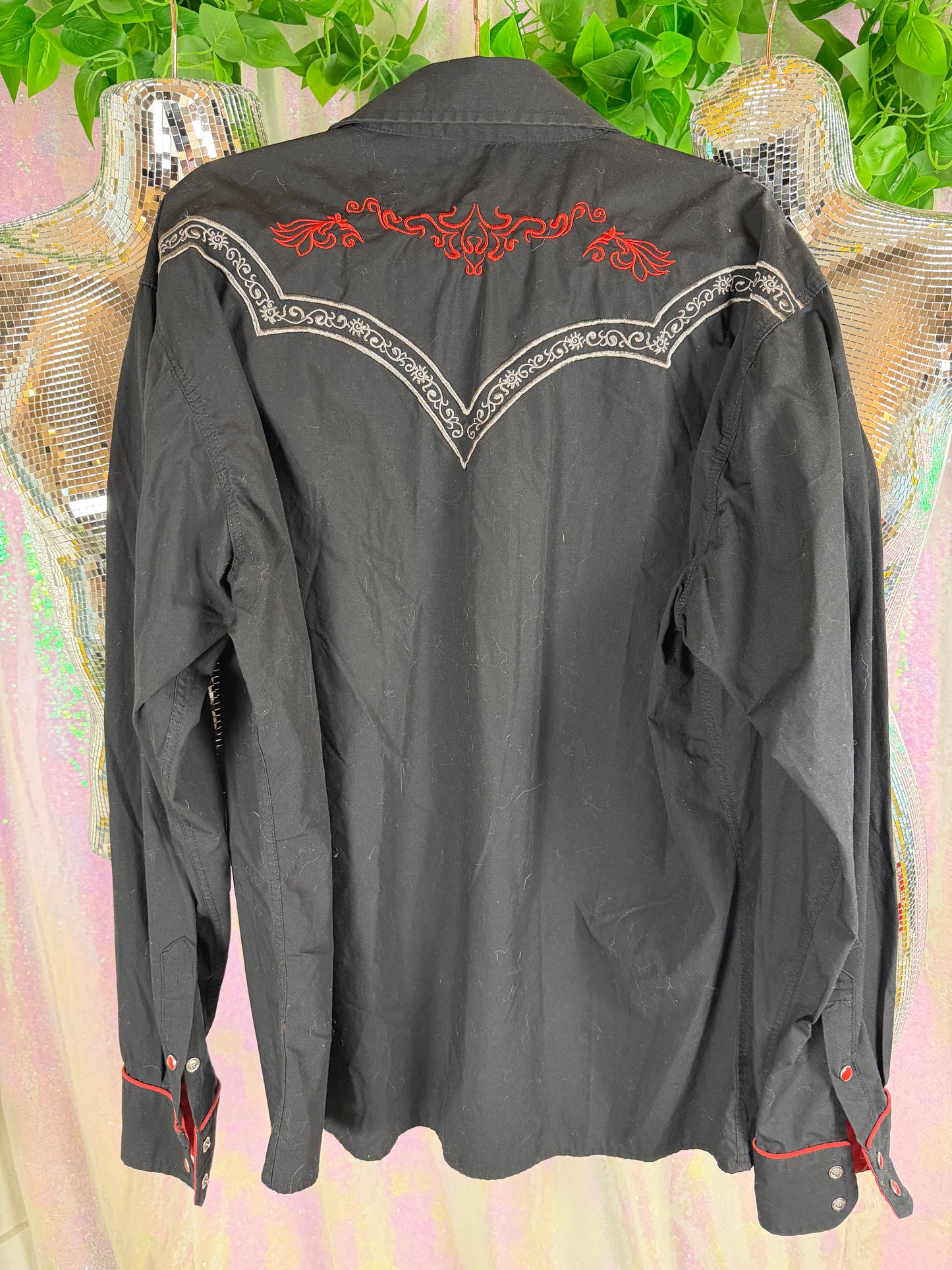 Patroncito Red Label (XL+) 🖤🌹🌑🩸 black western goth, red flame embroidery, alt rodeo energy (factory tagged: XL)