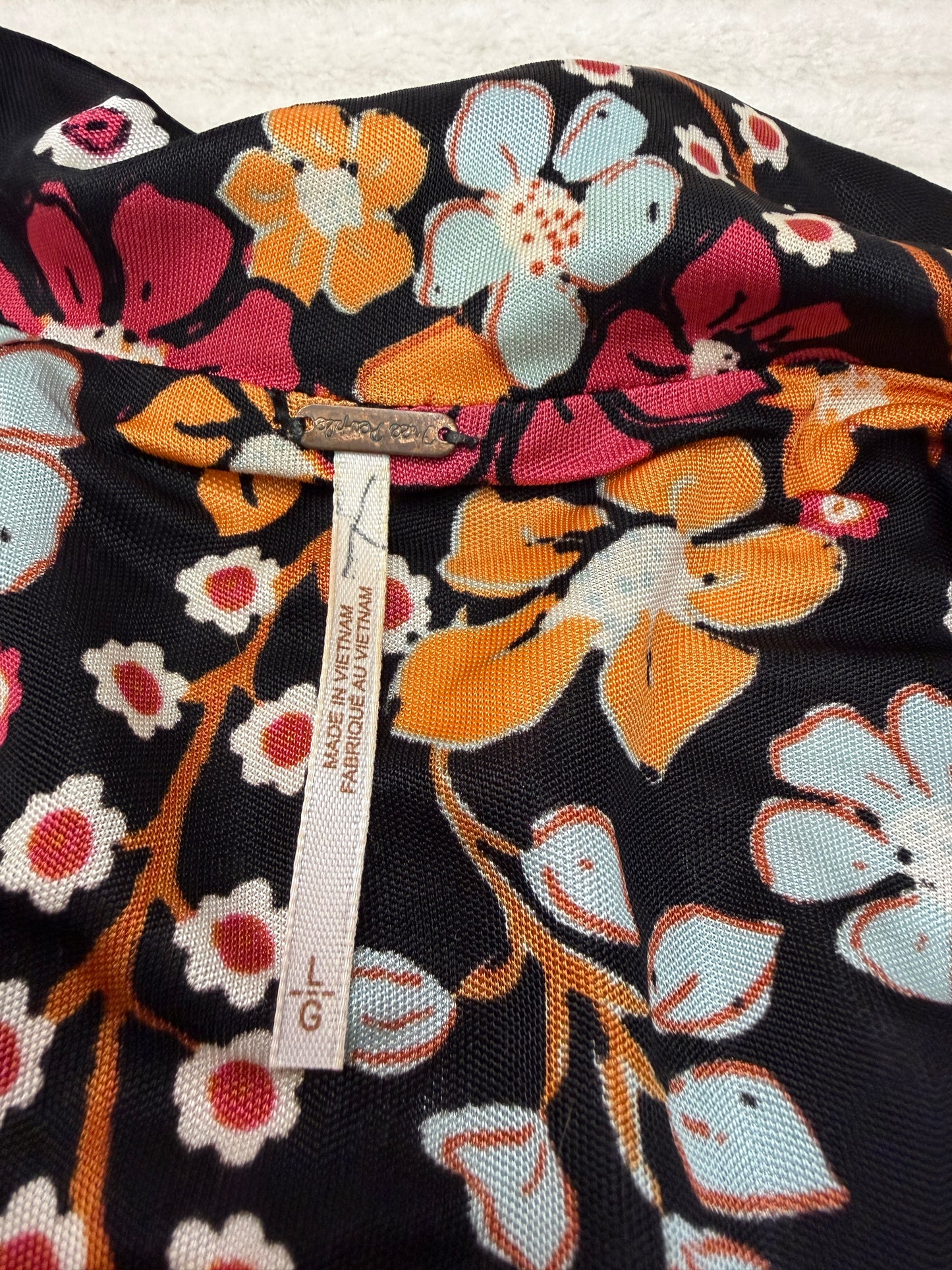 Free People (M)🖤🍂🌼🧡 dark floral mini dress, retro boho romance, autumnal indie vibes (factory tagged: M)