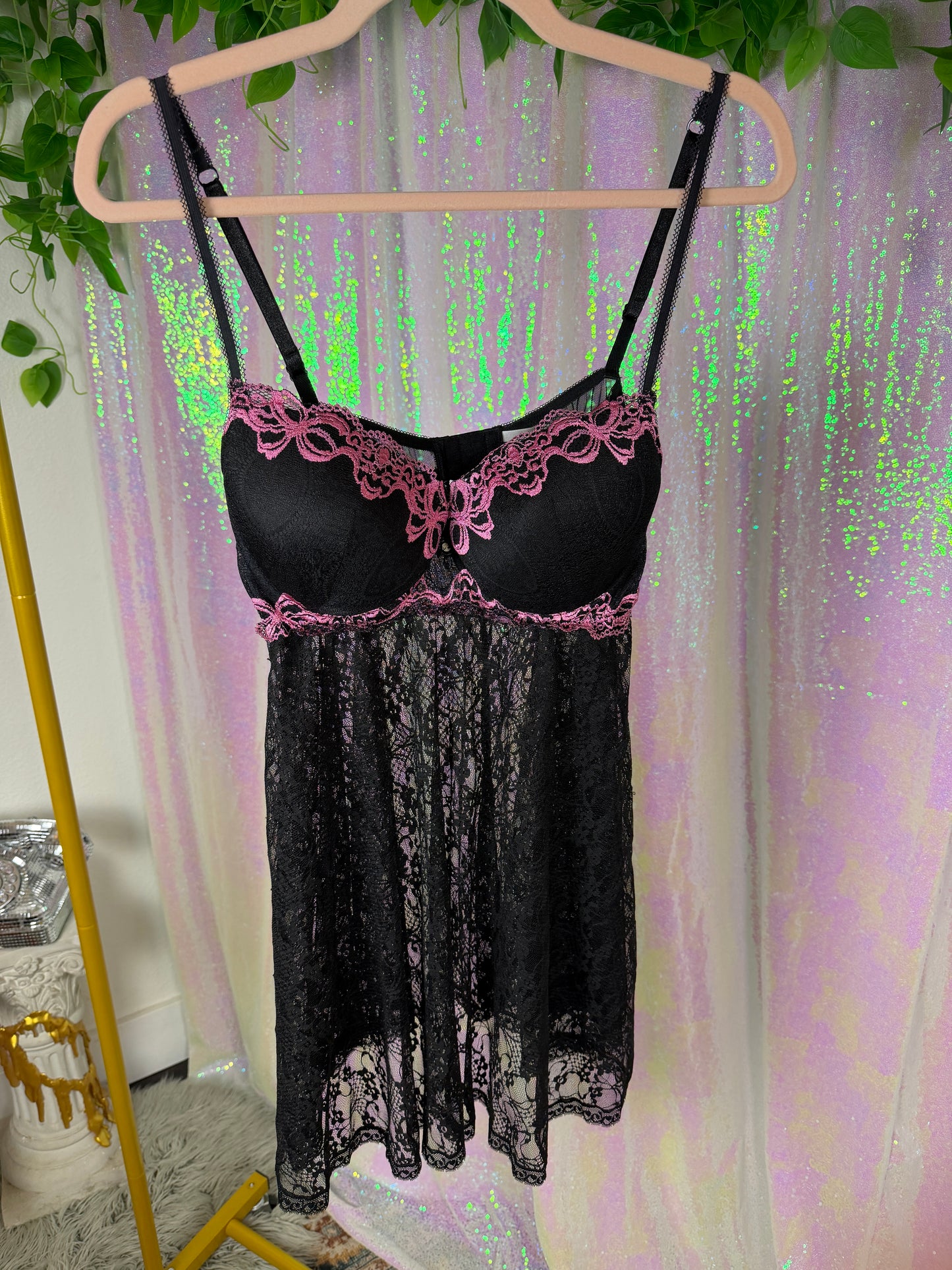 Half-Bag Bundle (XL+) — 🦋🌸🖤💚 fairy y2k butterfly raver, lace layering lingerie, neon green checkered crochet shorts (factory tagged: M, XL+)
