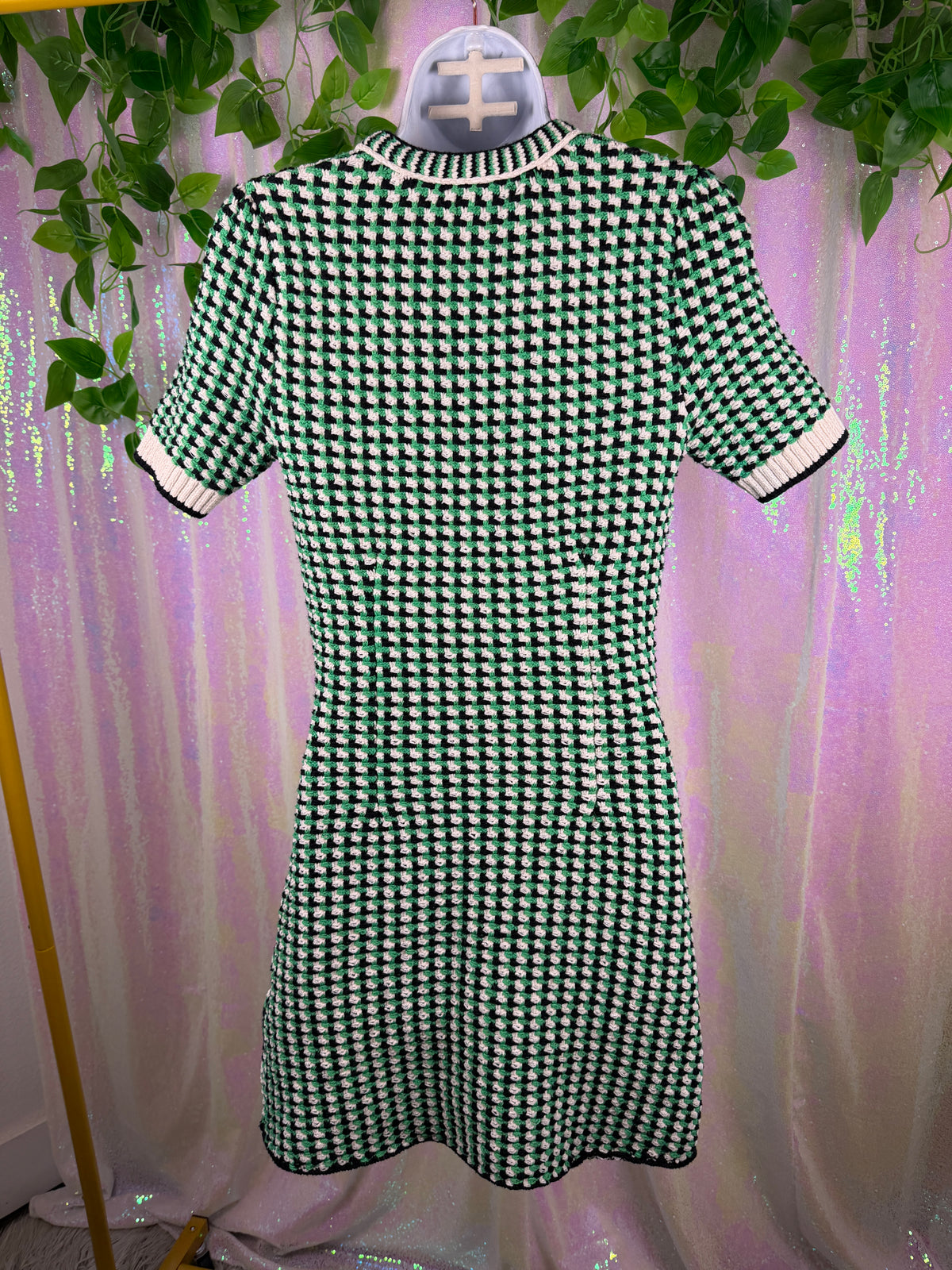 Maje (M) 💚🖤🤍🍀 wicked green black cream Elphaba textured knit houndstooth mod preppy student collared mini dress with pockets (factory tagged: 38)